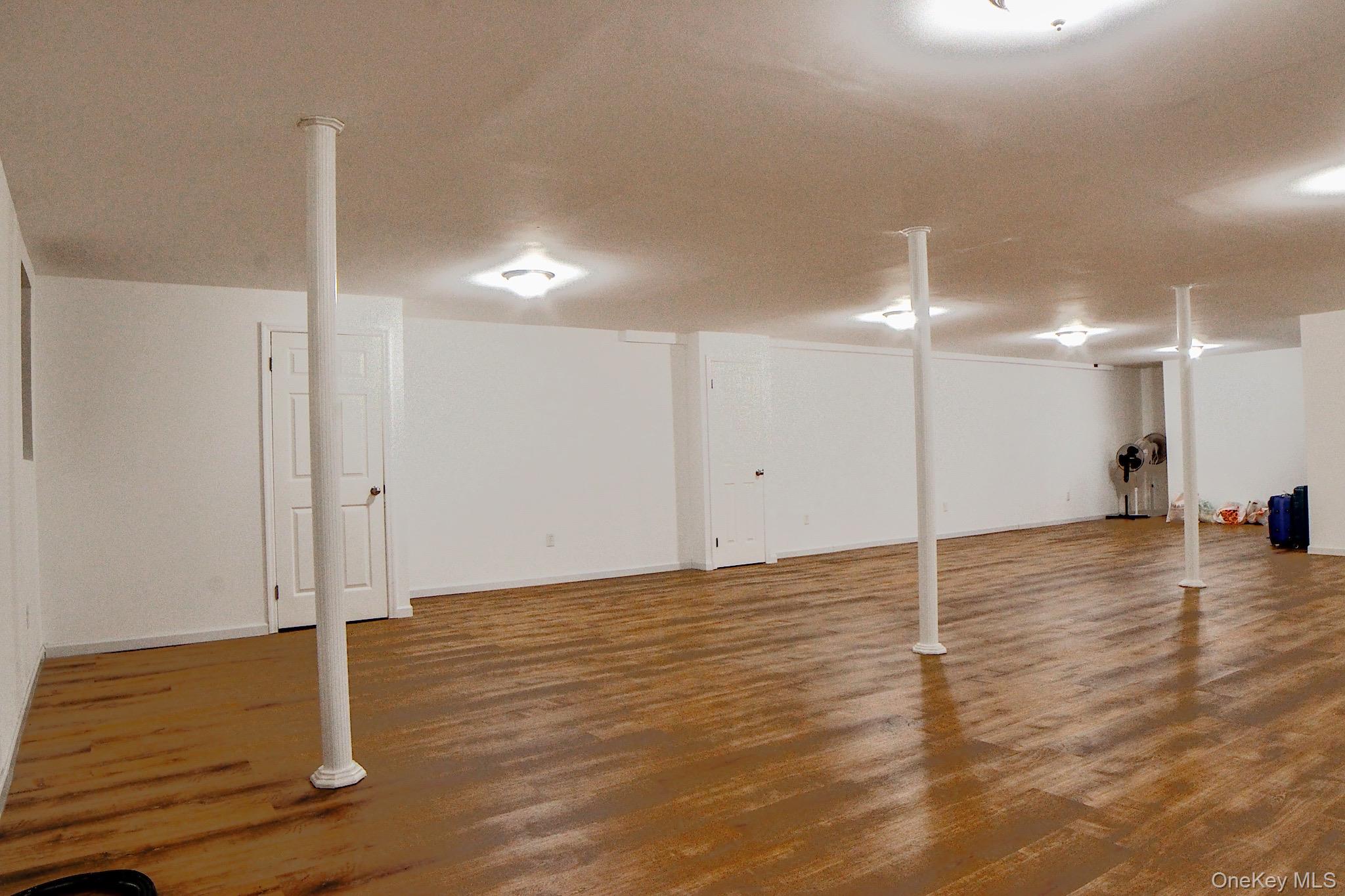 #16 photo, 14 Bittersweet Lane, Levittown , NY 11756