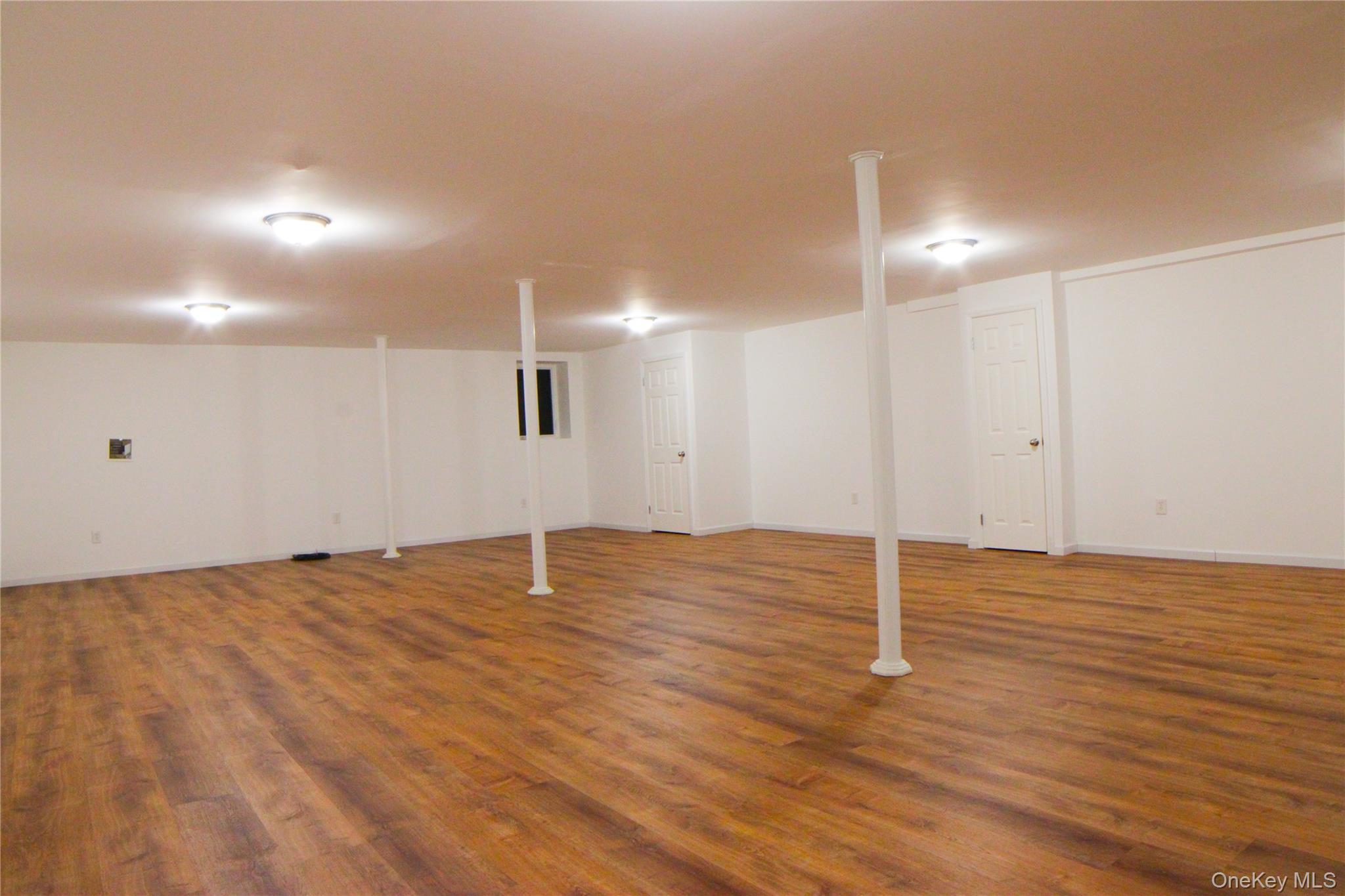 #17 photo, 14 Bittersweet Lane, Levittown , NY 11756