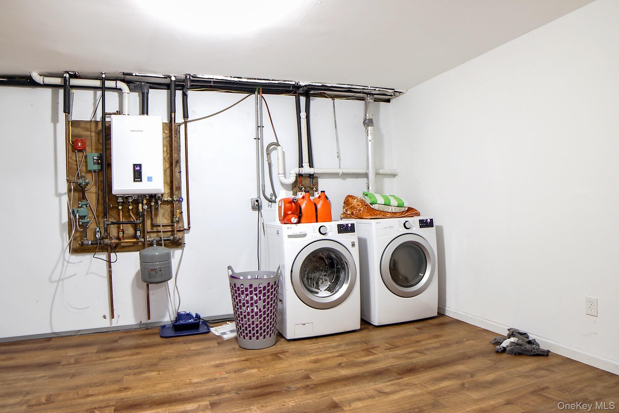 #18 photo, 14 Bittersweet Lane, Levittown , NY 11756