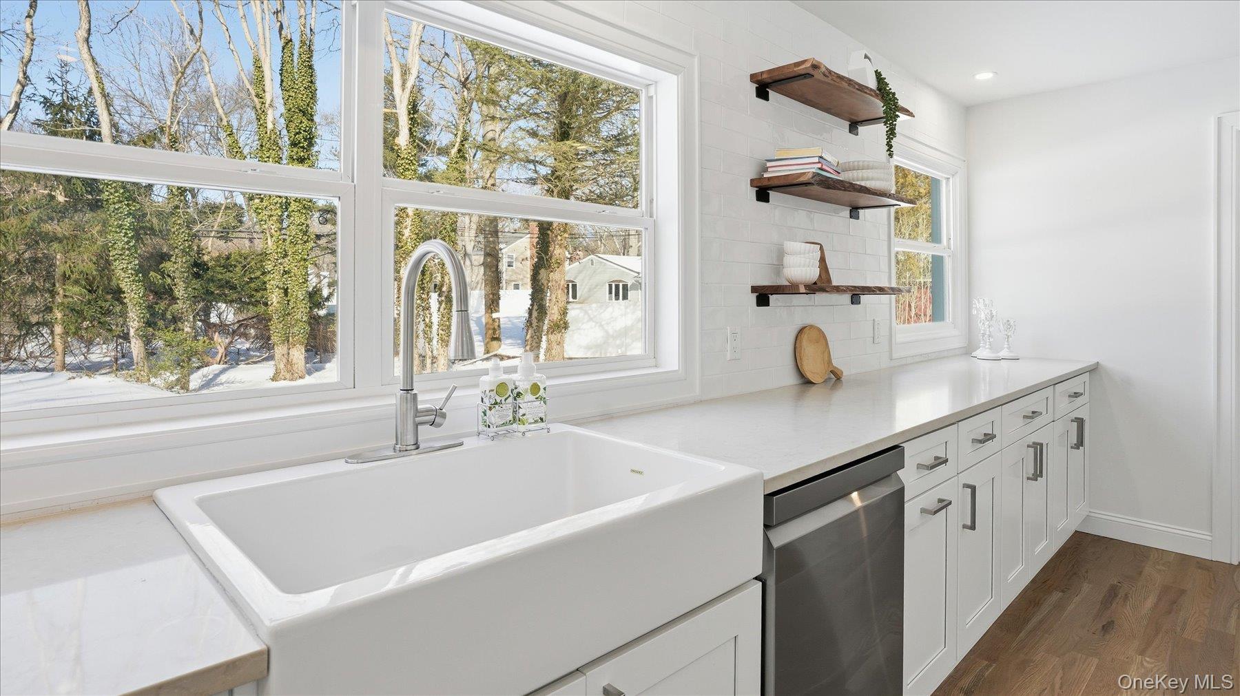 #10 photo, 46 Sycamore Circle, Stony Brook , NY 11790