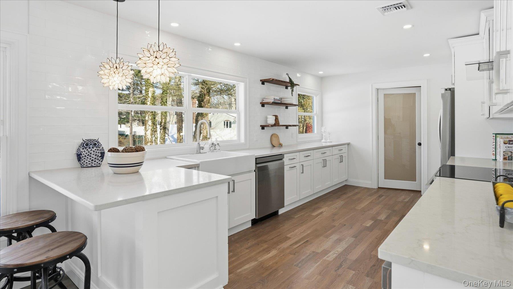 #8 photo, 46 Sycamore Circle, Stony Brook , NY 11790