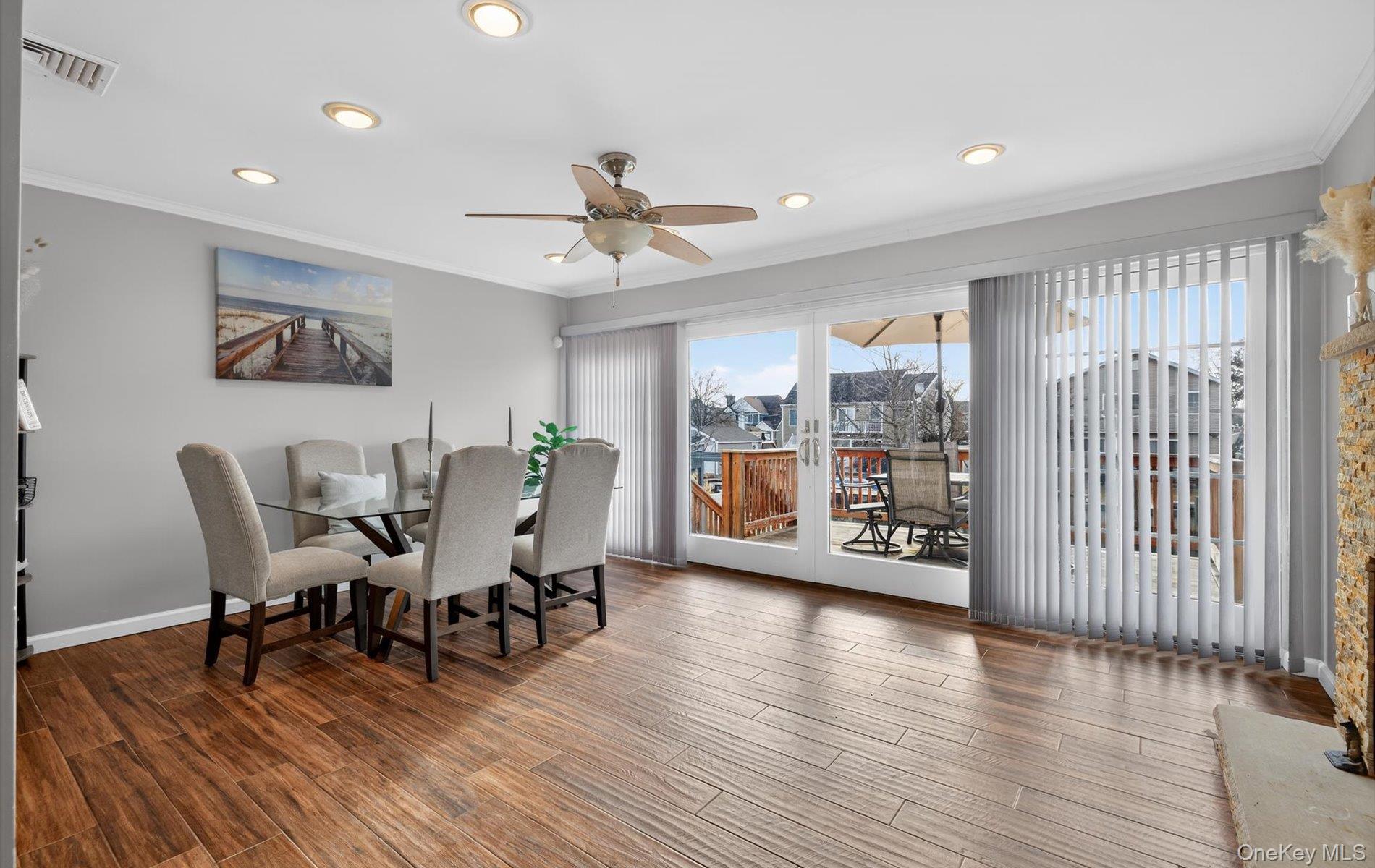 #15 photo, 20 Albert Road, 东长岛 Amity Harbor , NY 11701