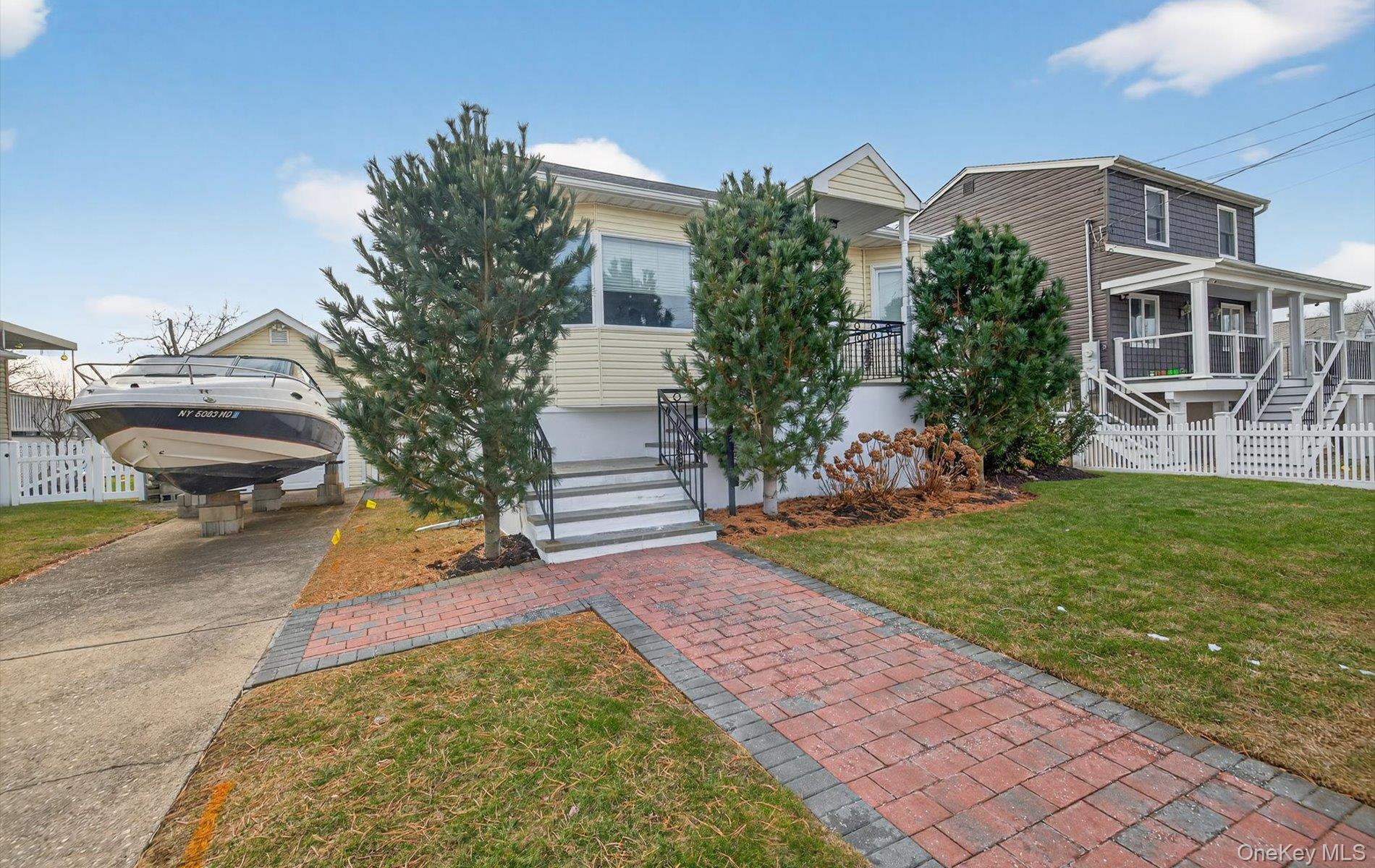 #3 photo, 20 Albert Road, 东长岛 Amity Harbor , NY 11701