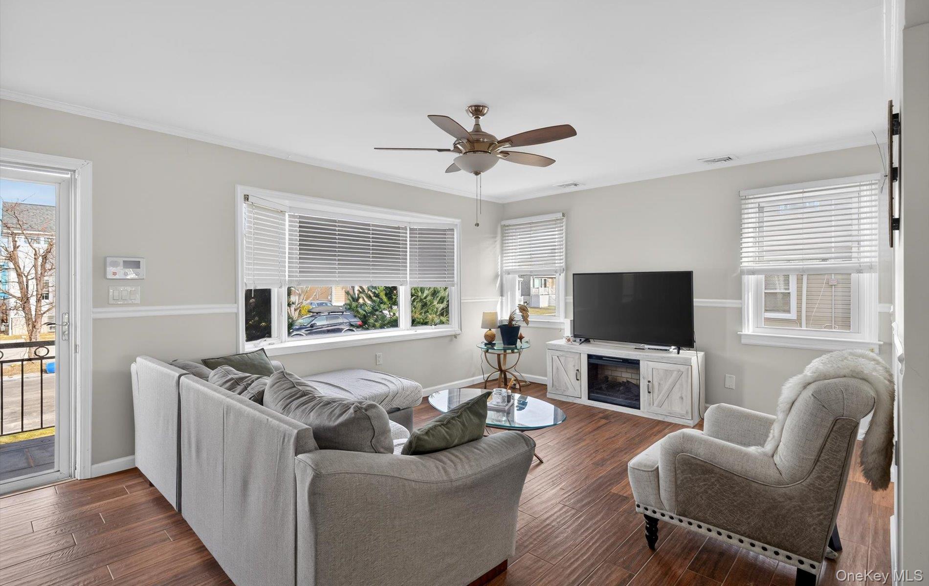 #7 photo, 20 Albert Road, 东长岛 Amity Harbor , NY 11701