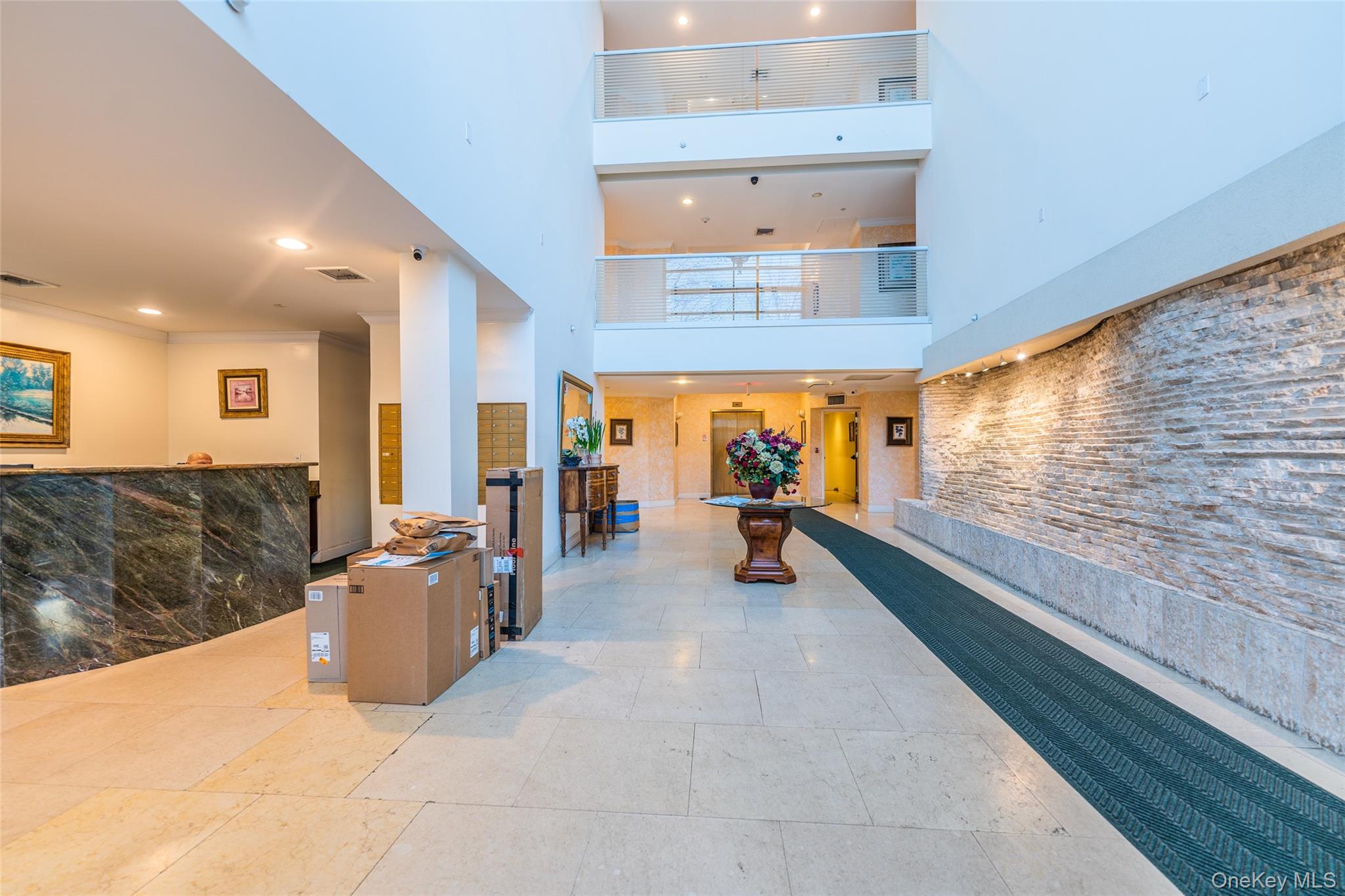 #5 photo, 171 Great Neck Road, ग्रेट नेक Great Neck , NY 11021