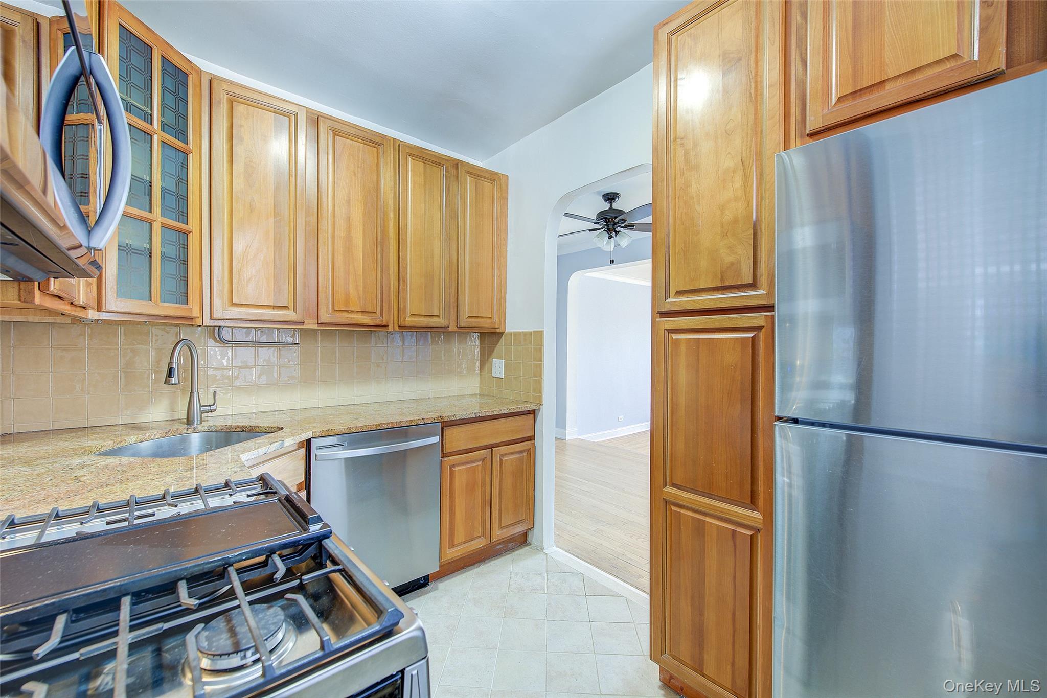 #15 photo, 77-14 113th Street, Куинс ‖ Forest Hills , NY 11375