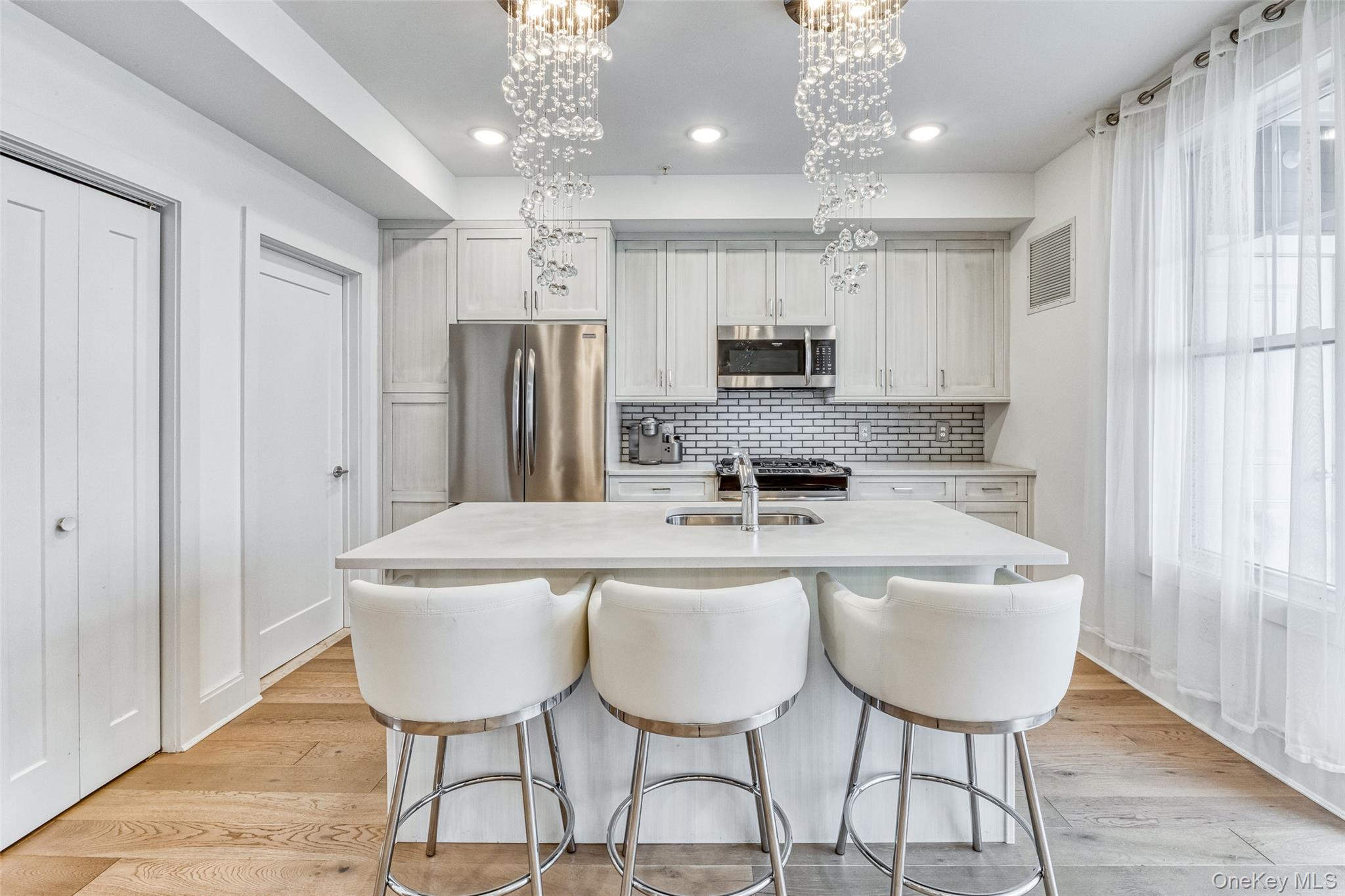 #10 photo, 121 Marina Pointe Drive, East Rockaway , NY 11518