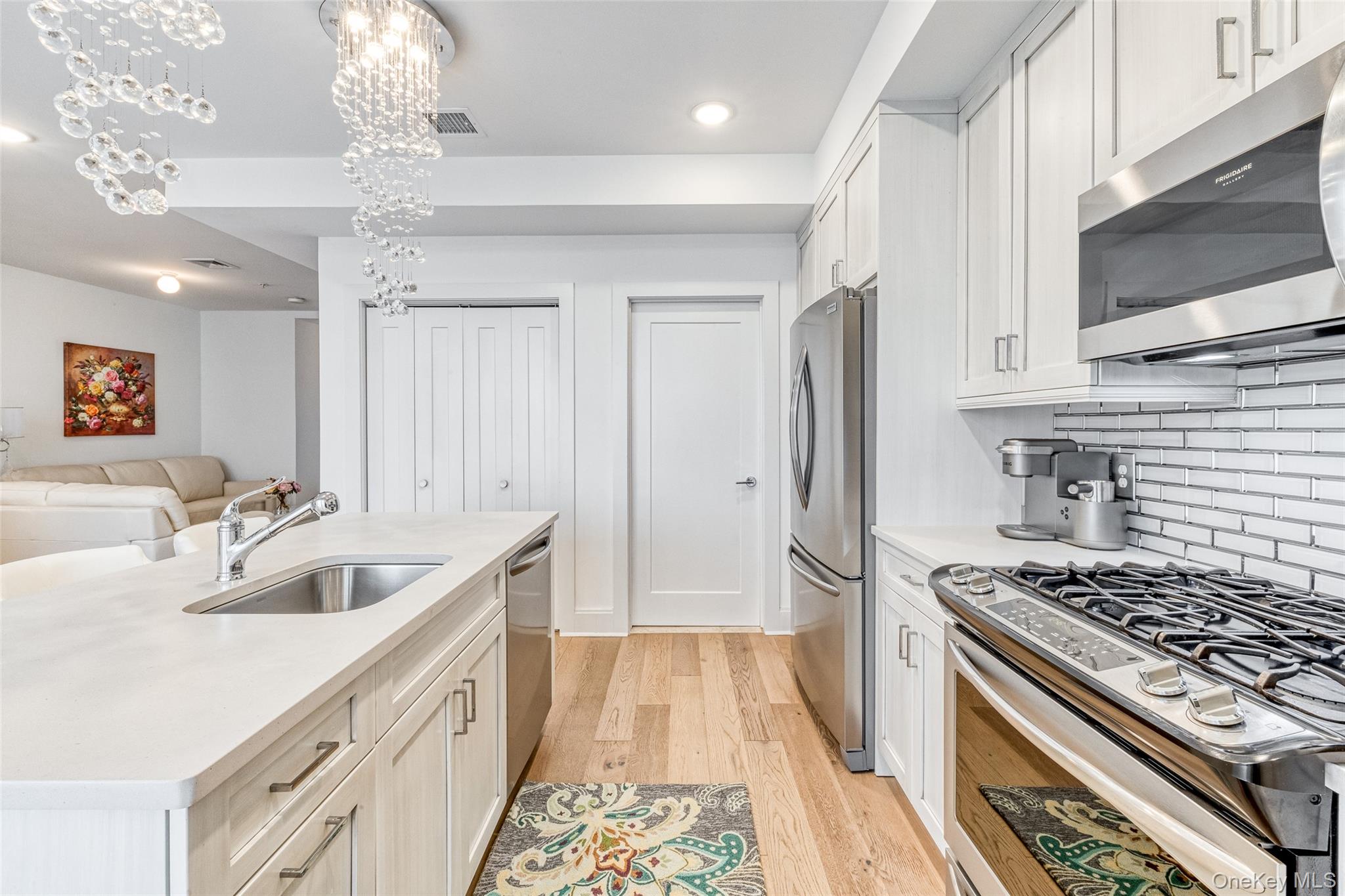 #11 photo, 121 Marina Pointe Drive, East Rockaway , NY 11518