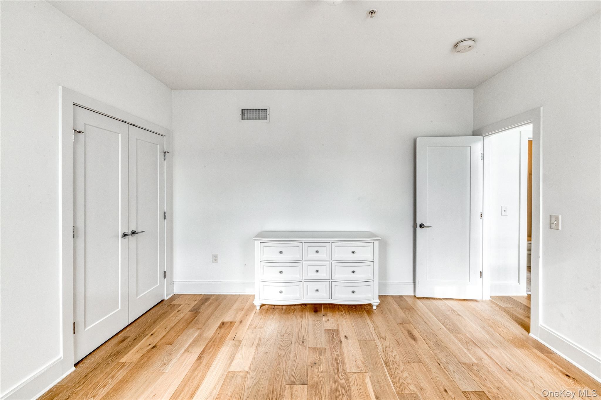 #20 photo, 121 Marina Pointe Drive, East Rockaway , NY 11518