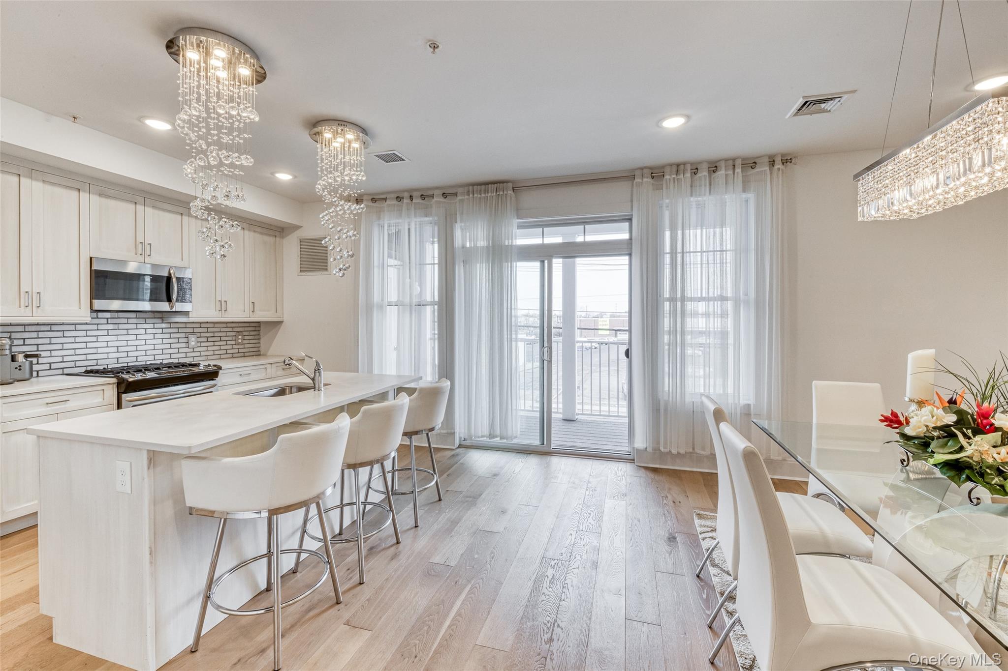 #9 photo, 121 Marina Pointe Drive, East Rockaway , NY 11518