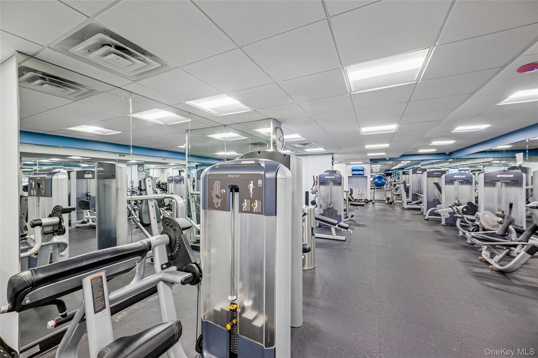 #18 photo, 2 Bay Club Drive, Куинс ‖ Bayside , NY 11360