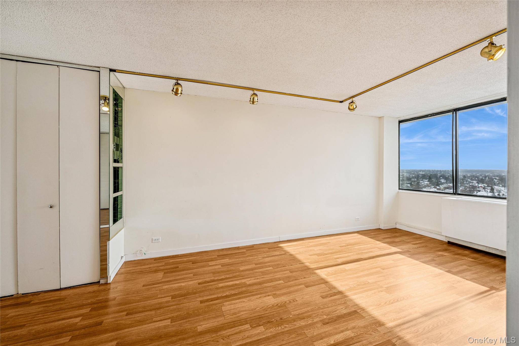 #8 photo, 2 Bay Club Drive, Куинс ‖ Bayside , NY 11360