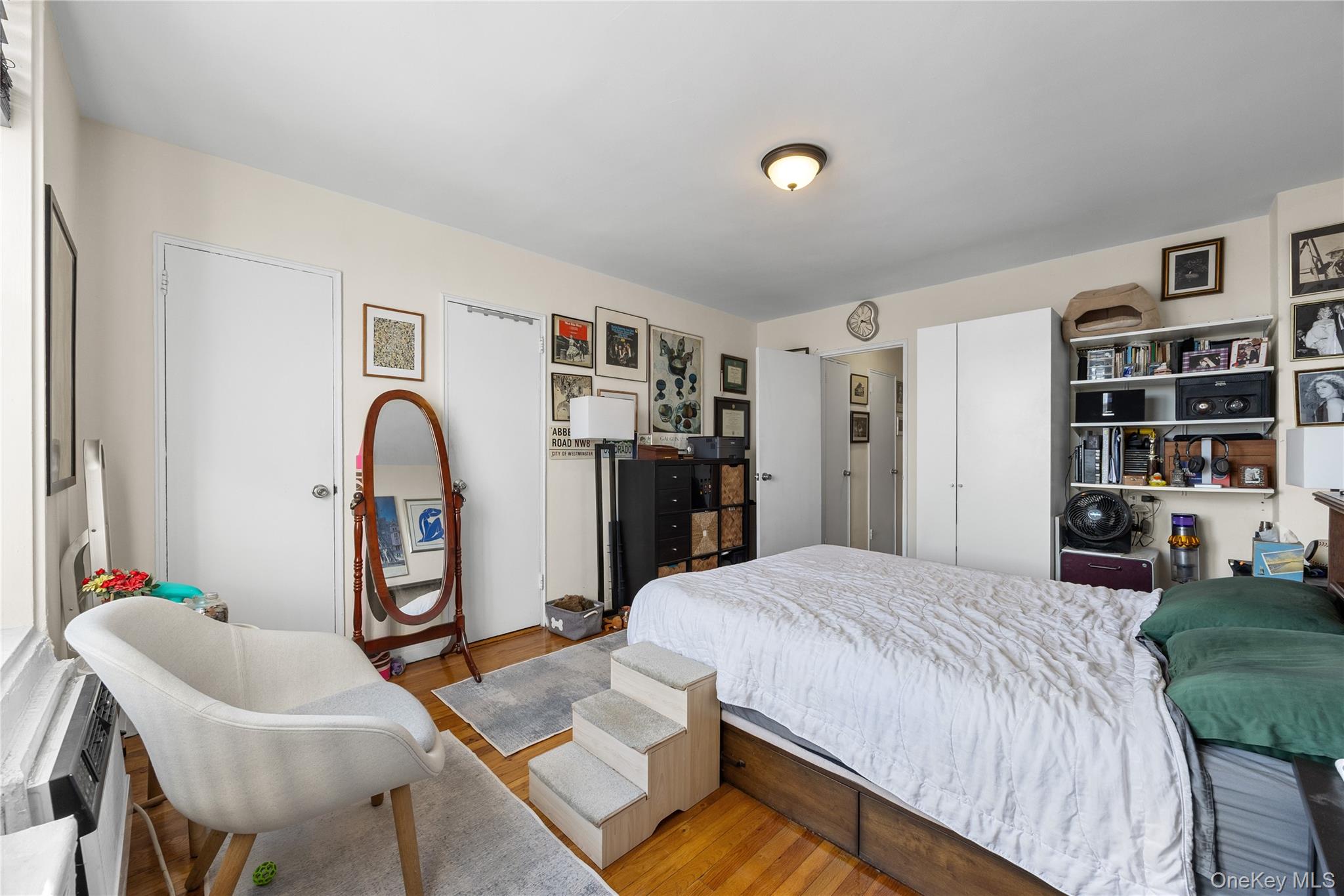 #11 photo, 6200 Riverdale, Bronx , NY 10471