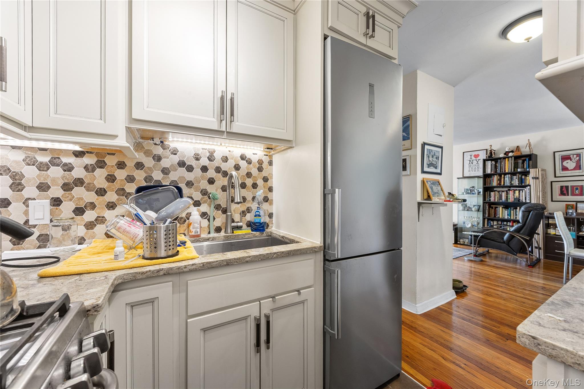 #13 photo, 6200 Riverdale, Bronx , NY 10471