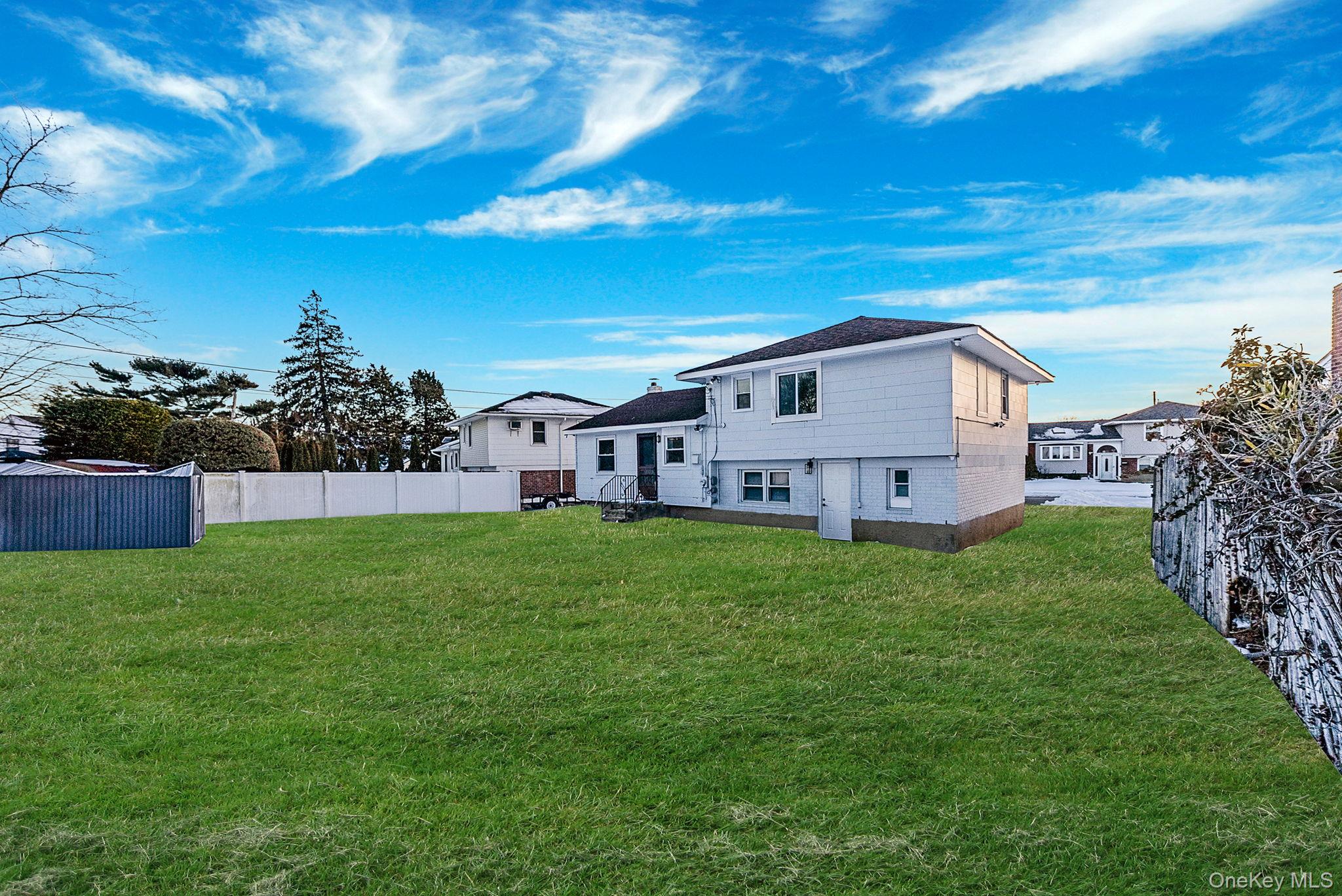 #15 photo, 59 Ford Drive, מחוז נסאו Massapequa , NY 11758