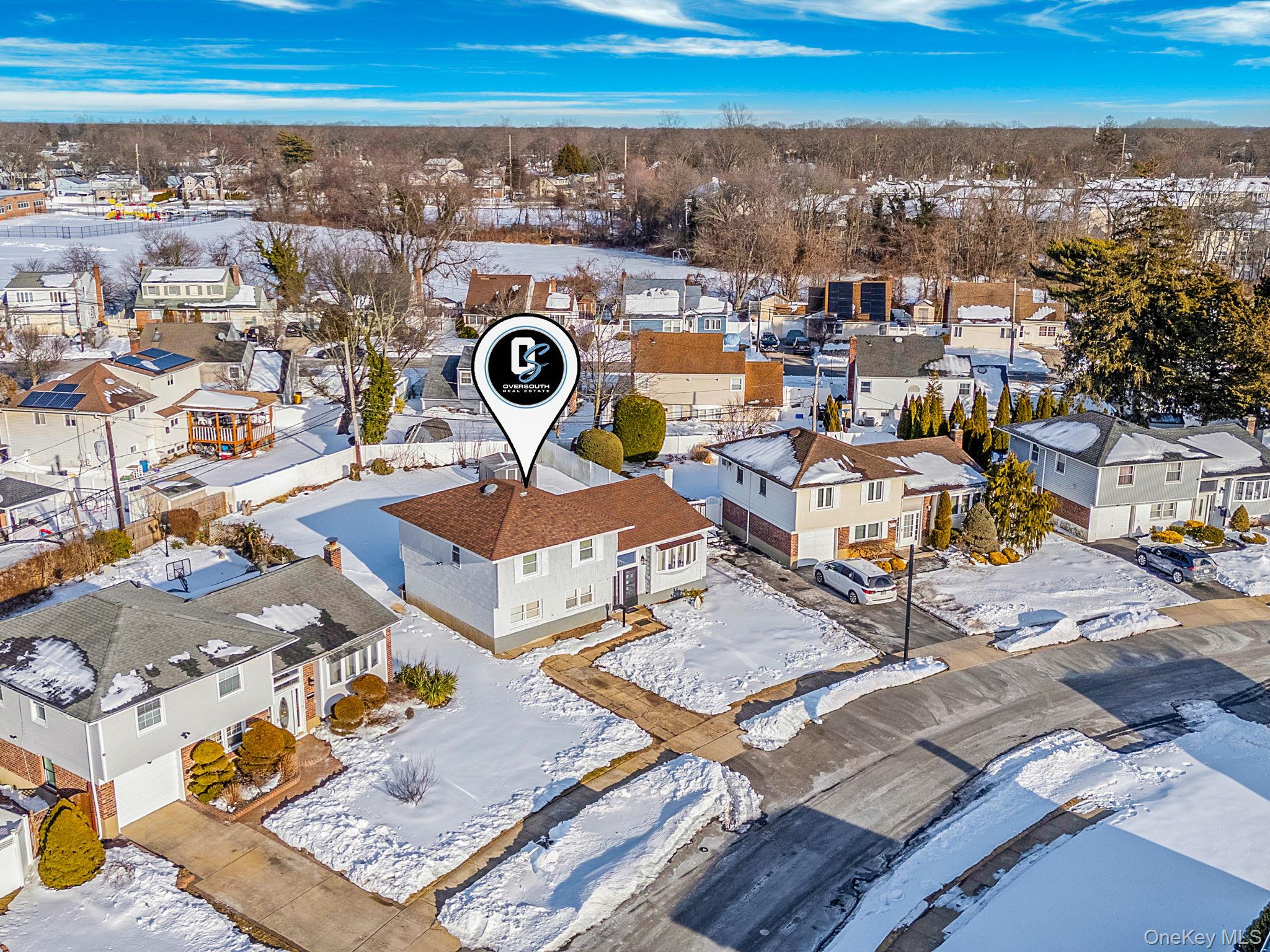 #2 photo, 59 Ford Drive, מחוז נסאו Massapequa , NY 11758