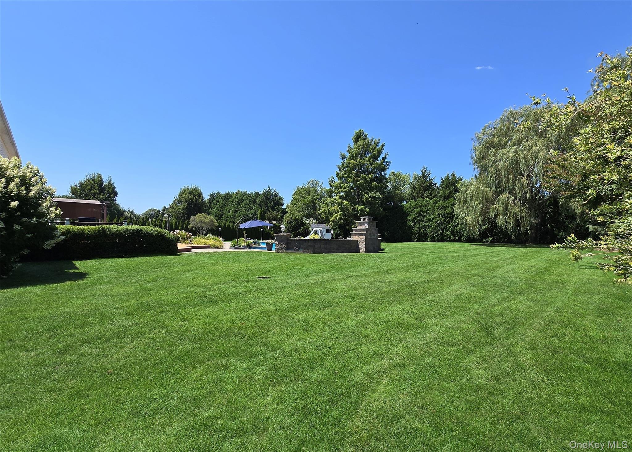 #17 photo, 11 Simpson Gate, Manorville , NY 11949