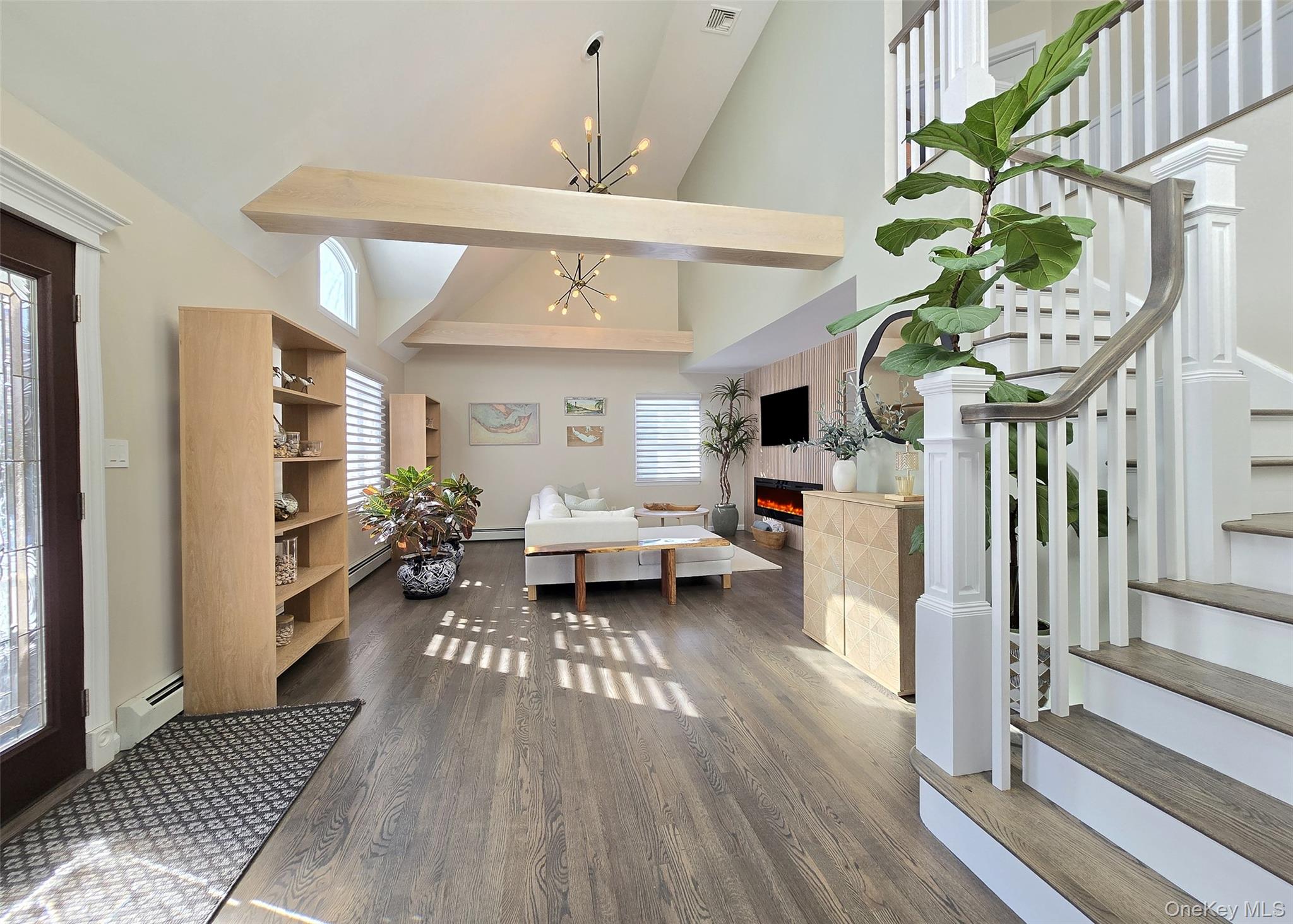 #19 photo, 11 Simpson Gate, Manorville , NY 11949