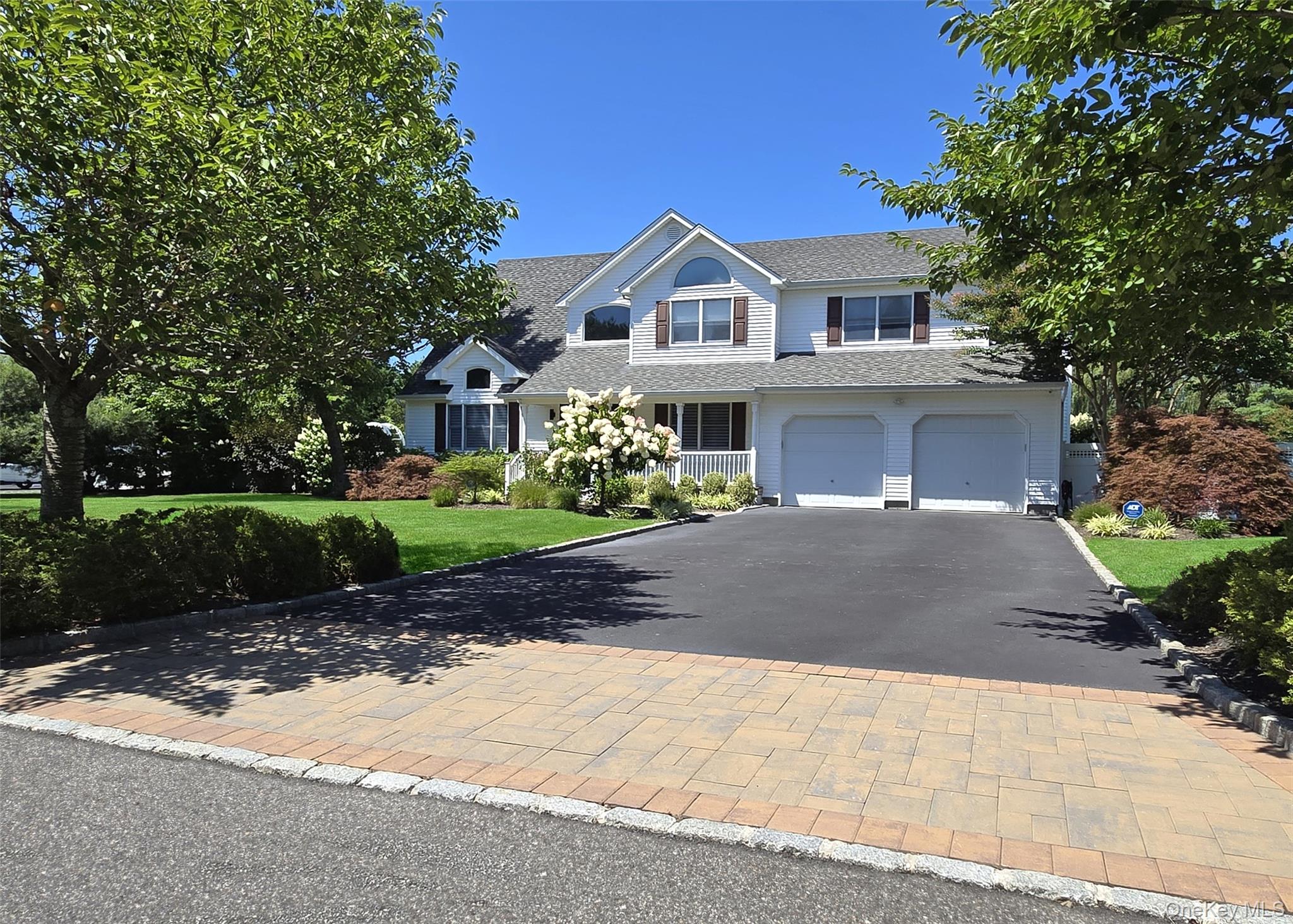 #2 photo, 11 Simpson Gate, Manorville , NY 11949