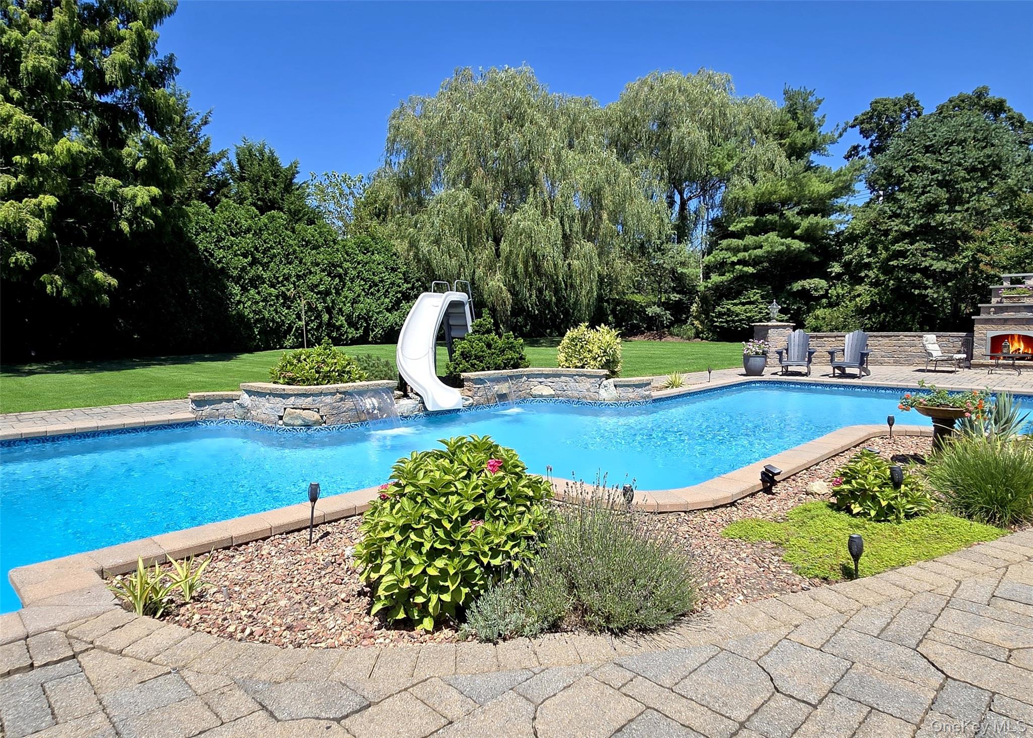 #7 photo, 11 Simpson Gate, Manorville , NY 11949