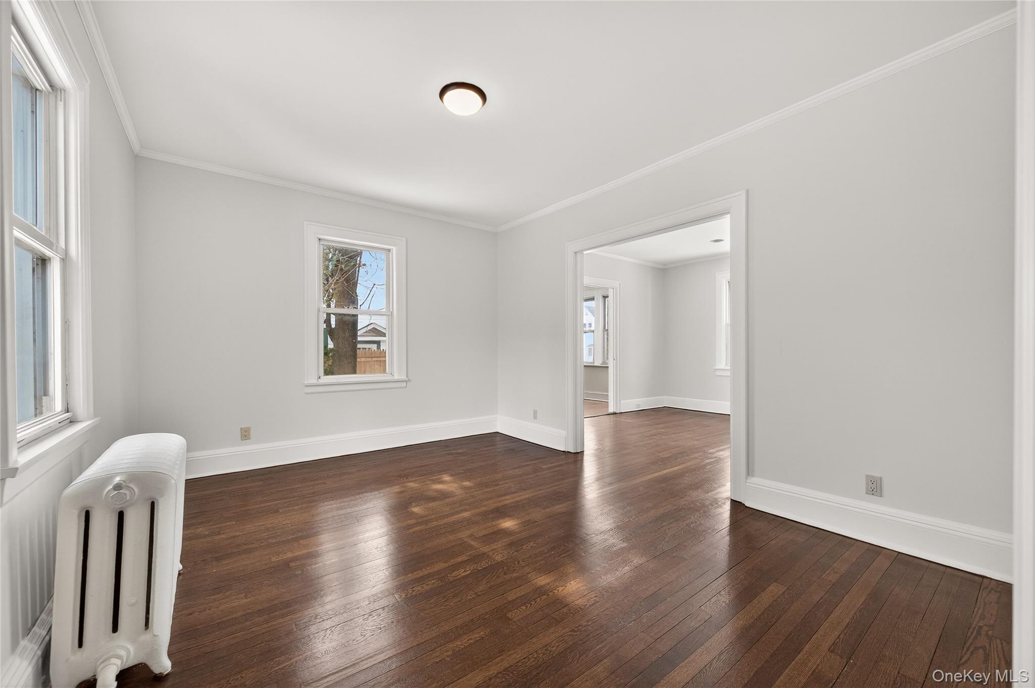 #9 photo, 26 W 5th Street, नासाउ काउंटी Locust Valley , NY 11560