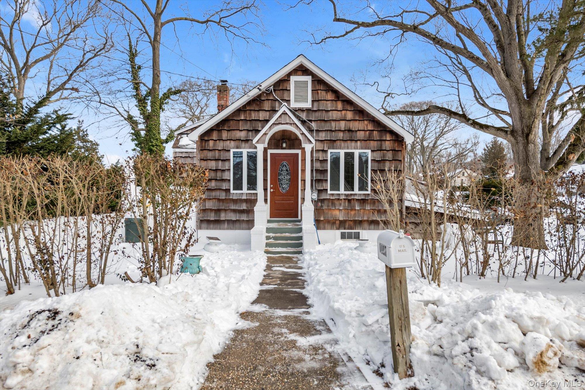 #1 photo, 1117 Saint Johnland Road, Kings Park , NY 11754