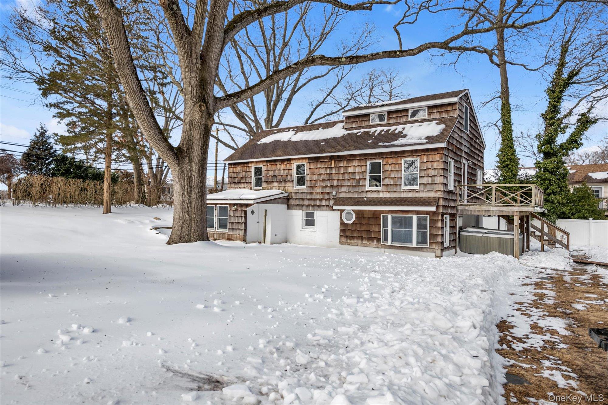 #18 photo, 1117 Saint Johnland Road, Kings Park , NY 11754