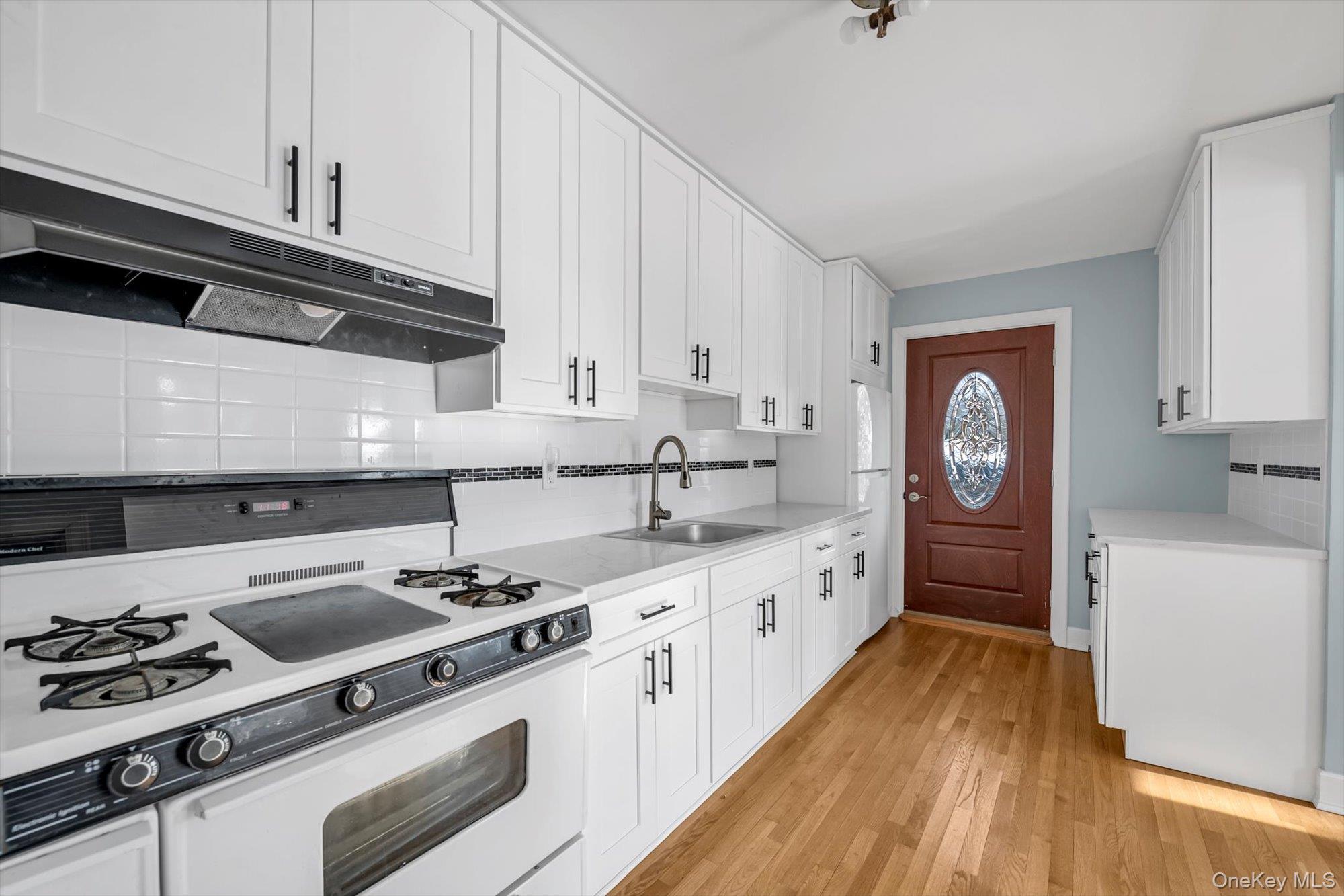 #3 photo, 1117 Saint Johnland Road, Kings Park , NY 11754