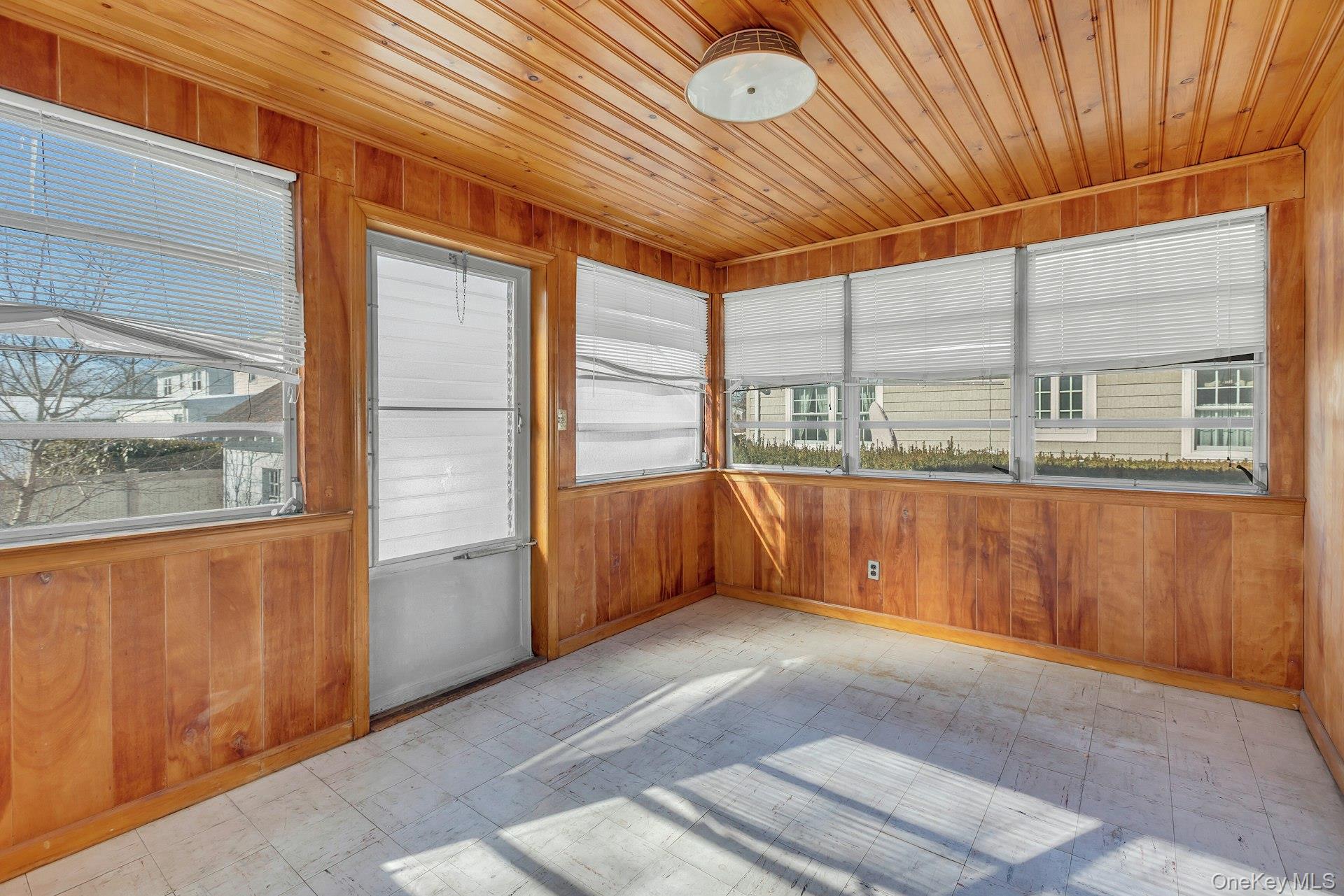 #11 photo, 463 S 3rd Street, Lindenhurst , NY 11757