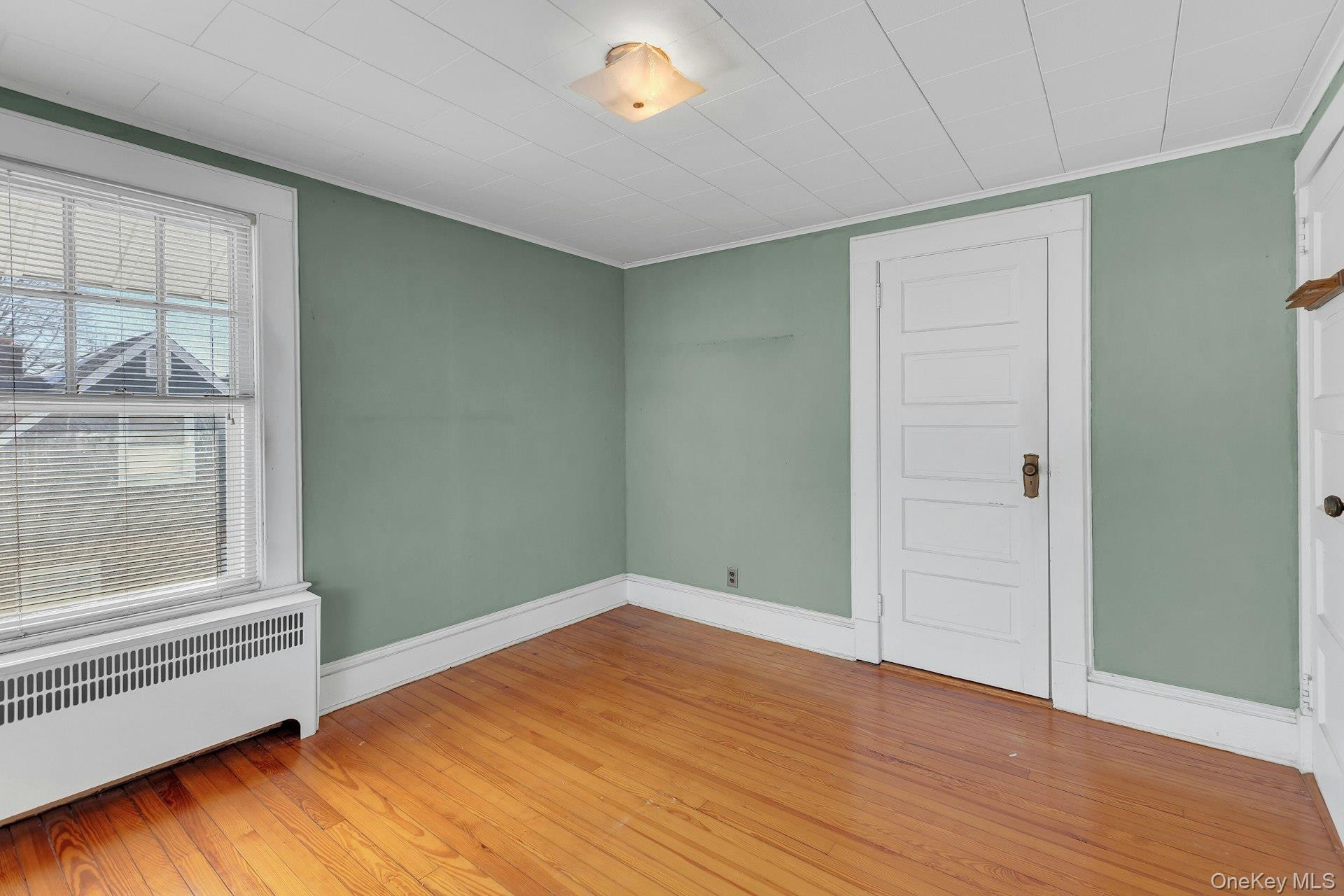 #15 photo, 463 S 3rd Street, Lindenhurst , NY 11757