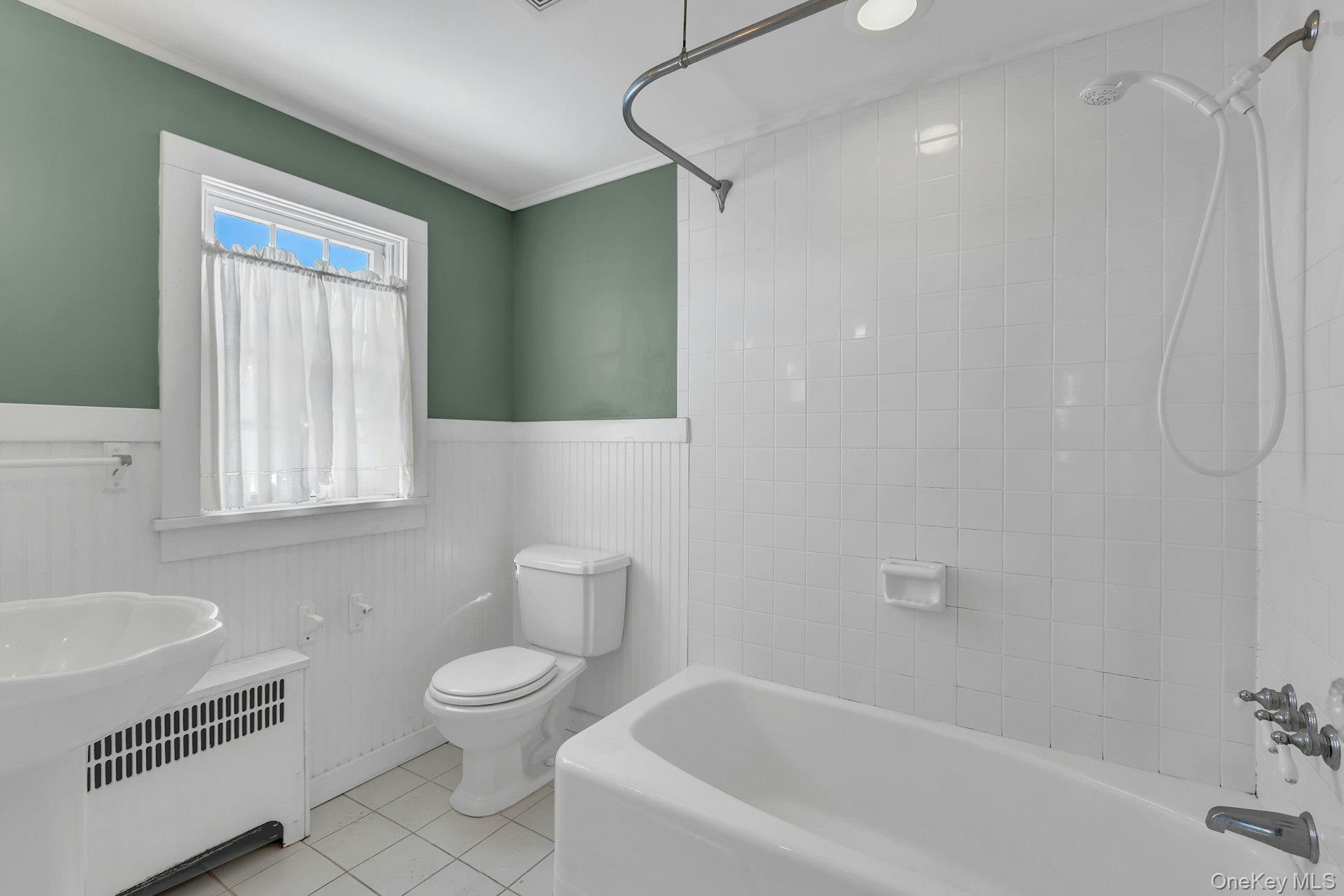 #18 photo, 463 S 3rd Street, Lindenhurst , NY 11757