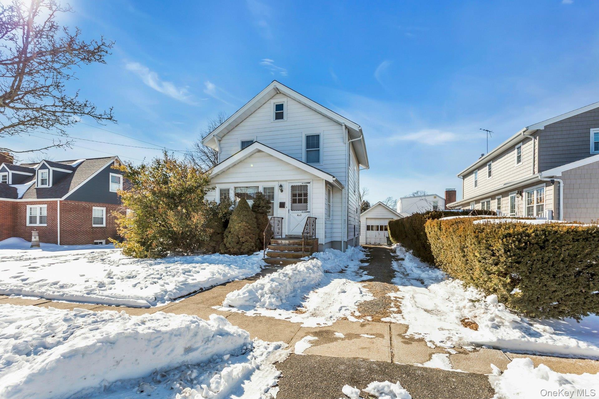 #2 photo, 463 S 3rd Street, Lindenhurst , NY 11757