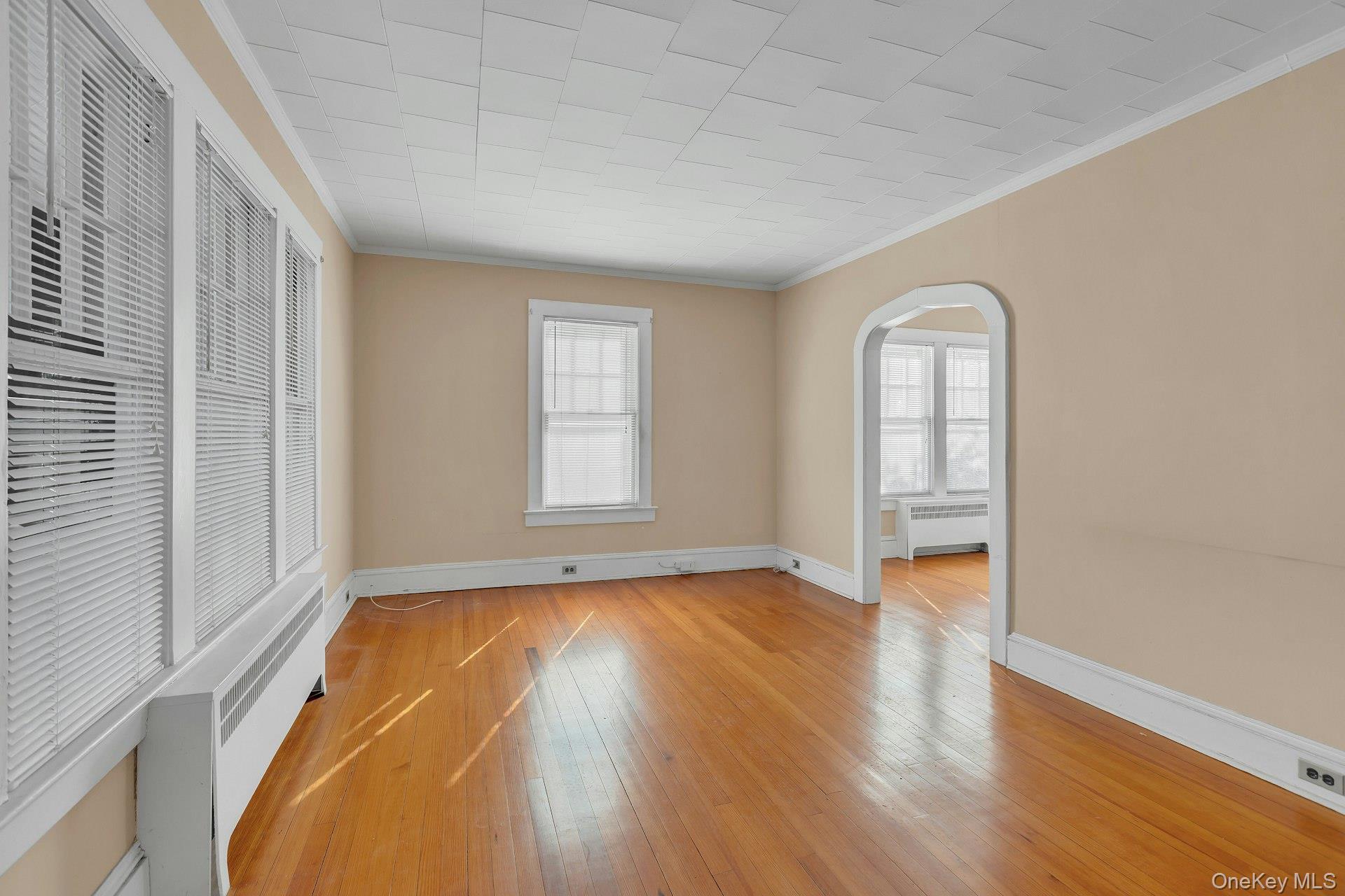 #5 photo, 463 S 3rd Street, Lindenhurst , NY 11757