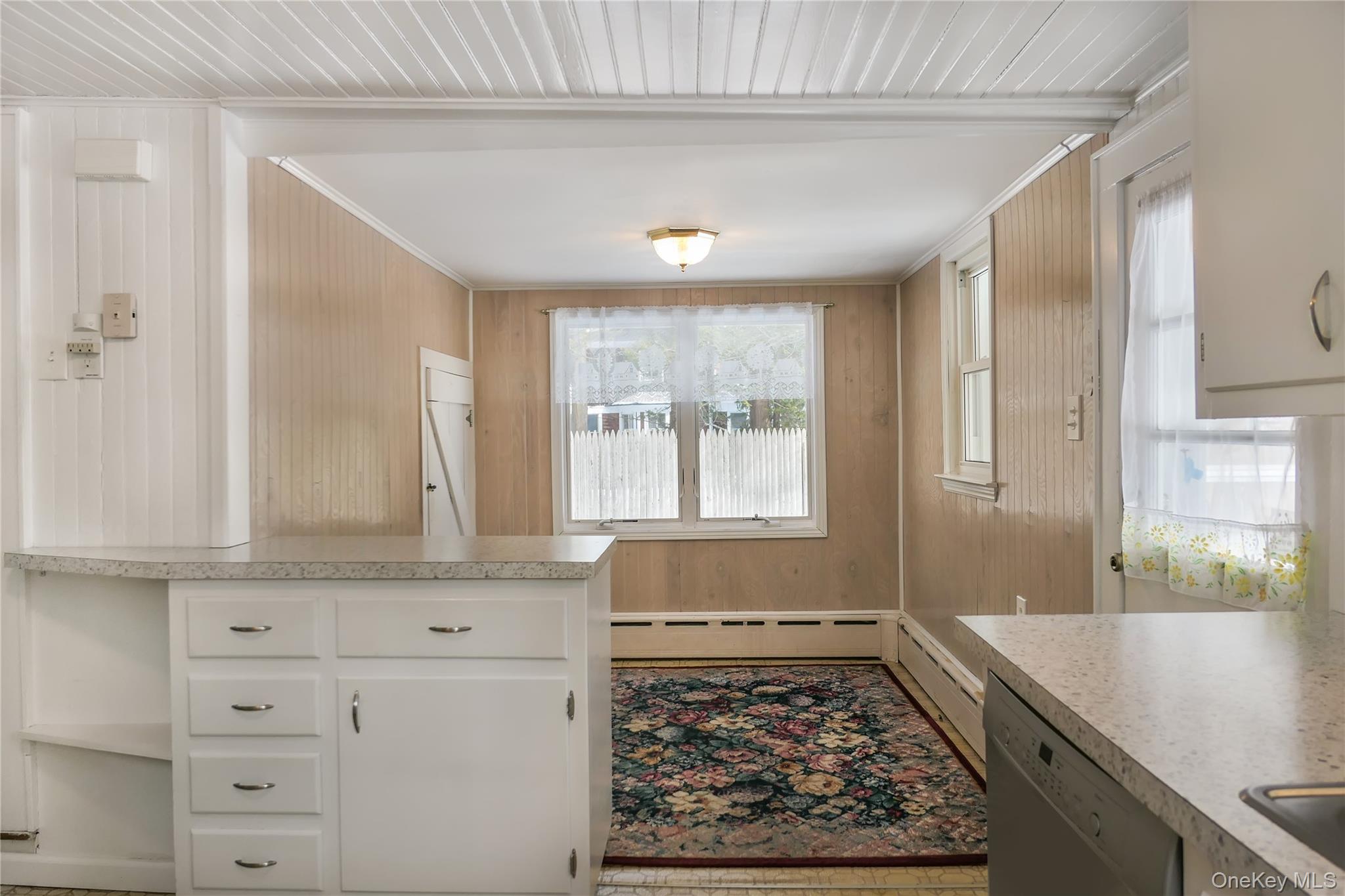 #19 photo, 360 S Country Road, Brookhaven , NY 11719