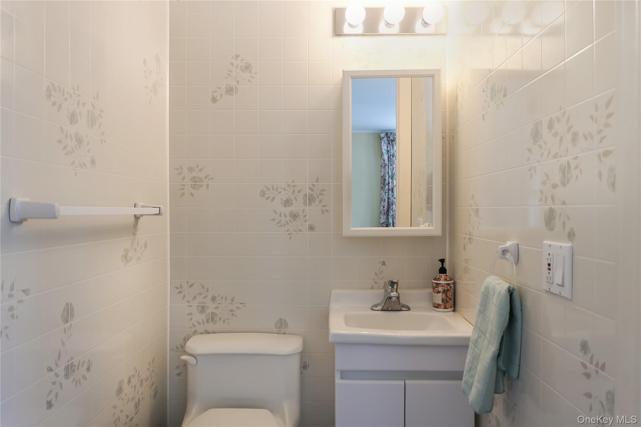 #9 photo, 360 S Country Road, Brookhaven , NY 11719