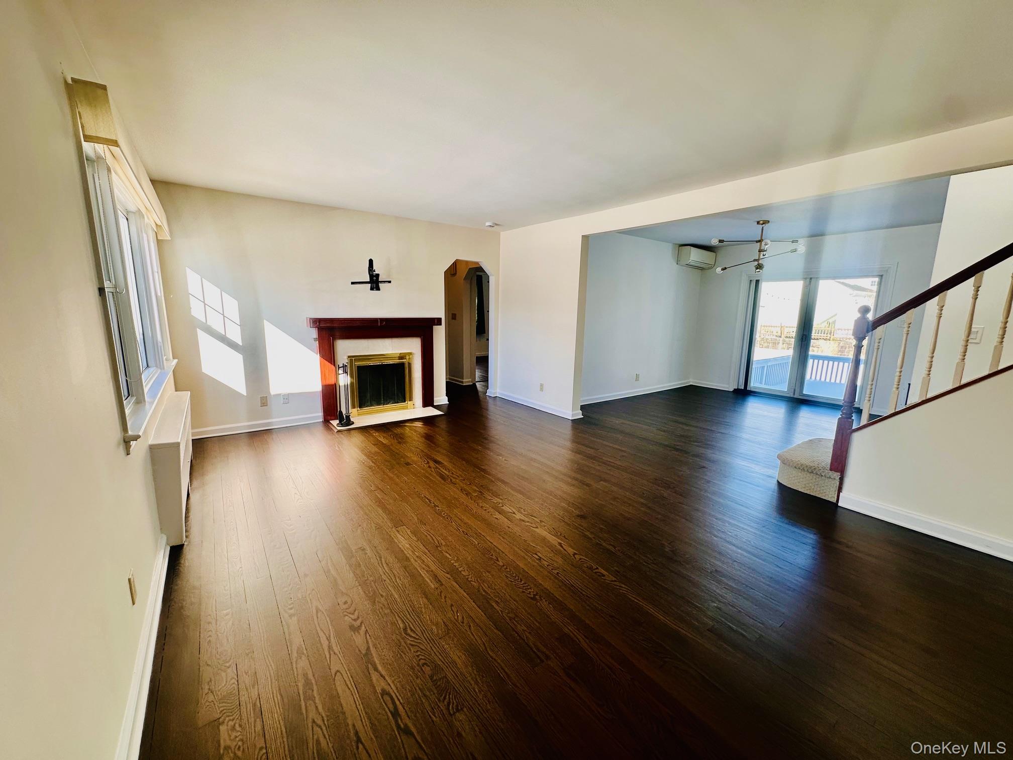 #4 photo, 11 W Glen Avenue, Port Chester , NY 10573