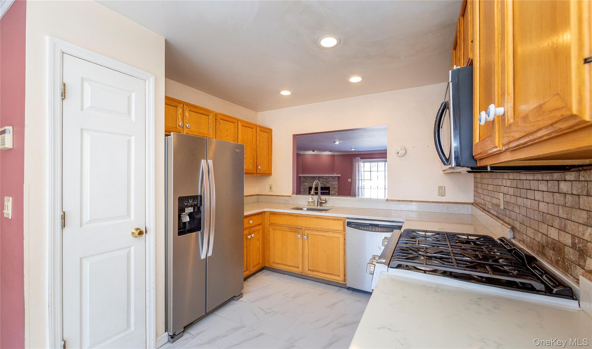 #8 photo, 203 Kensington Court, Brewster , NY 10509