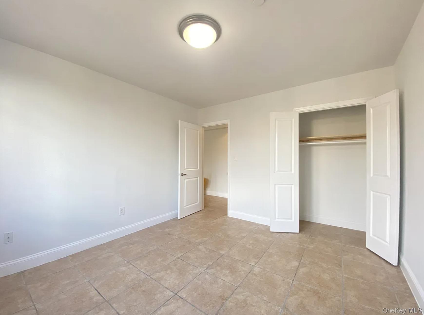 #11 photo, 2447 44th Street, Куинс ‖ Astoria , NY 11103