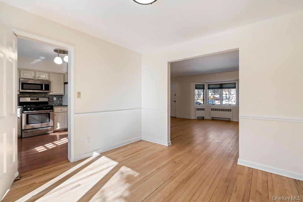 #11 photo, 91 Drake Street, מחוז נסאו Malverne , NY 11565