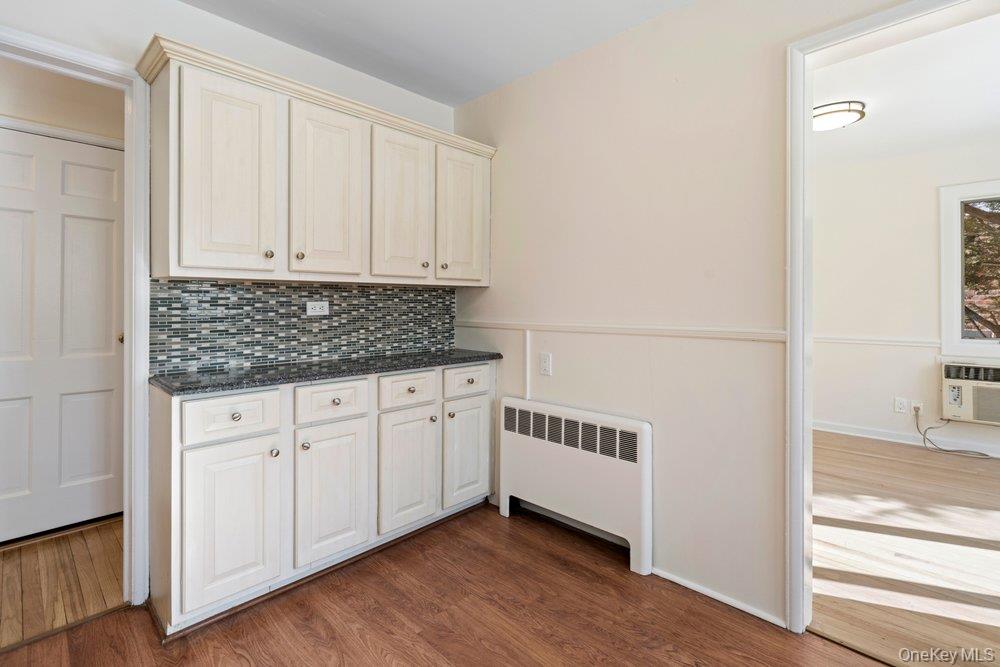 #15 photo, 91 Drake Street, מחוז נסאו Malverne , NY 11565