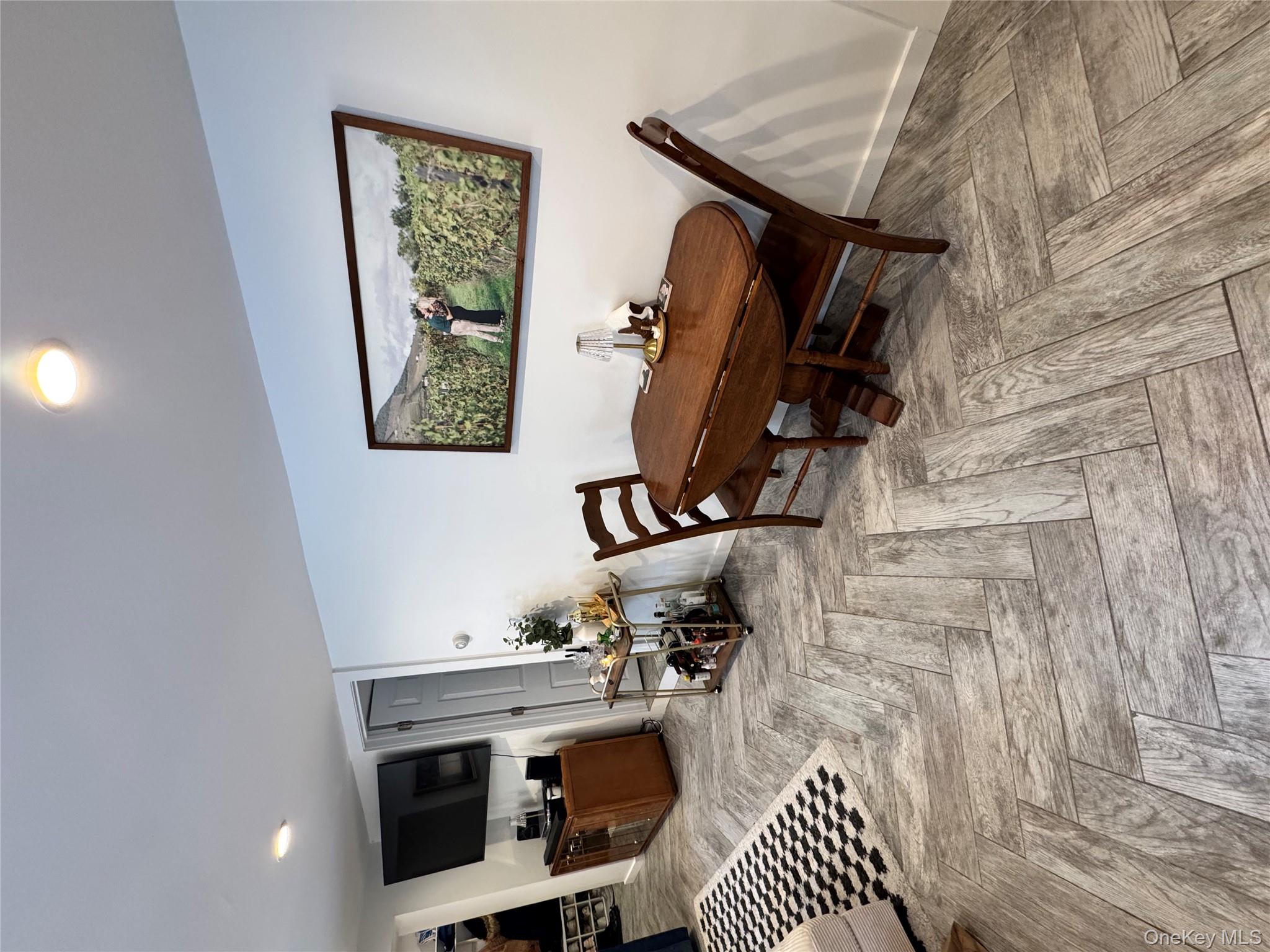 #6 photo, 122 E Fulton Street, מחוז נסאו Long Beach , NY 11561