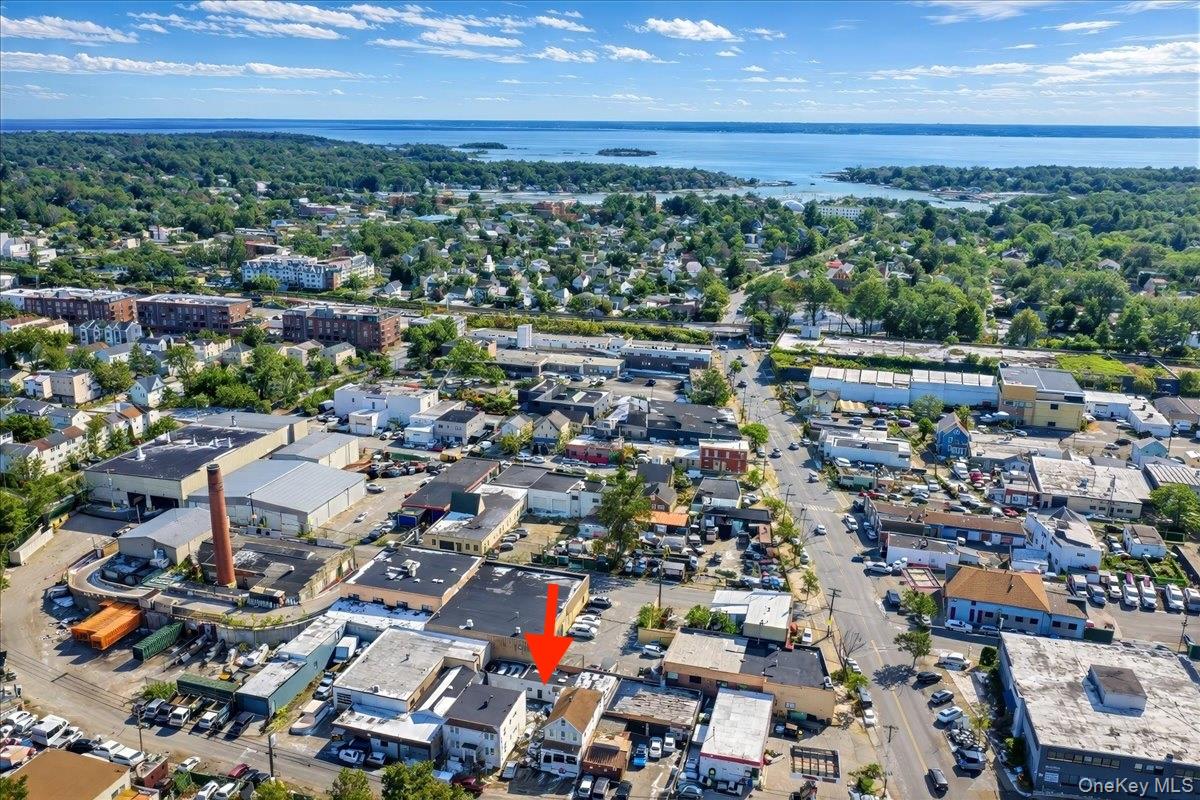 #2 photo, 328 Northrup Avenue, Mamaroneck , NY 10543