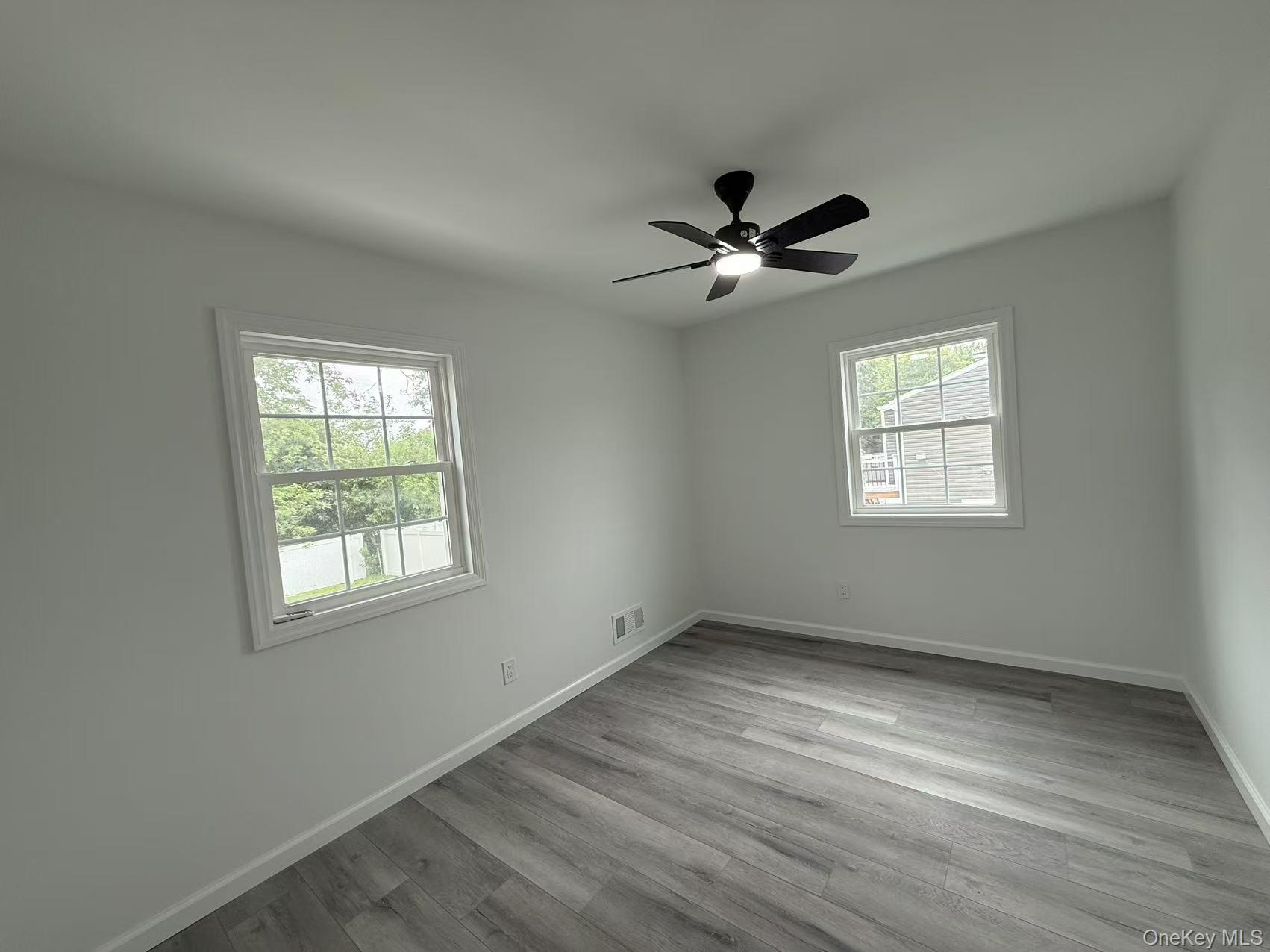 #17 photo, 495 Hawkins Road, सफ़ोक काउंटी Selden , NY 11784