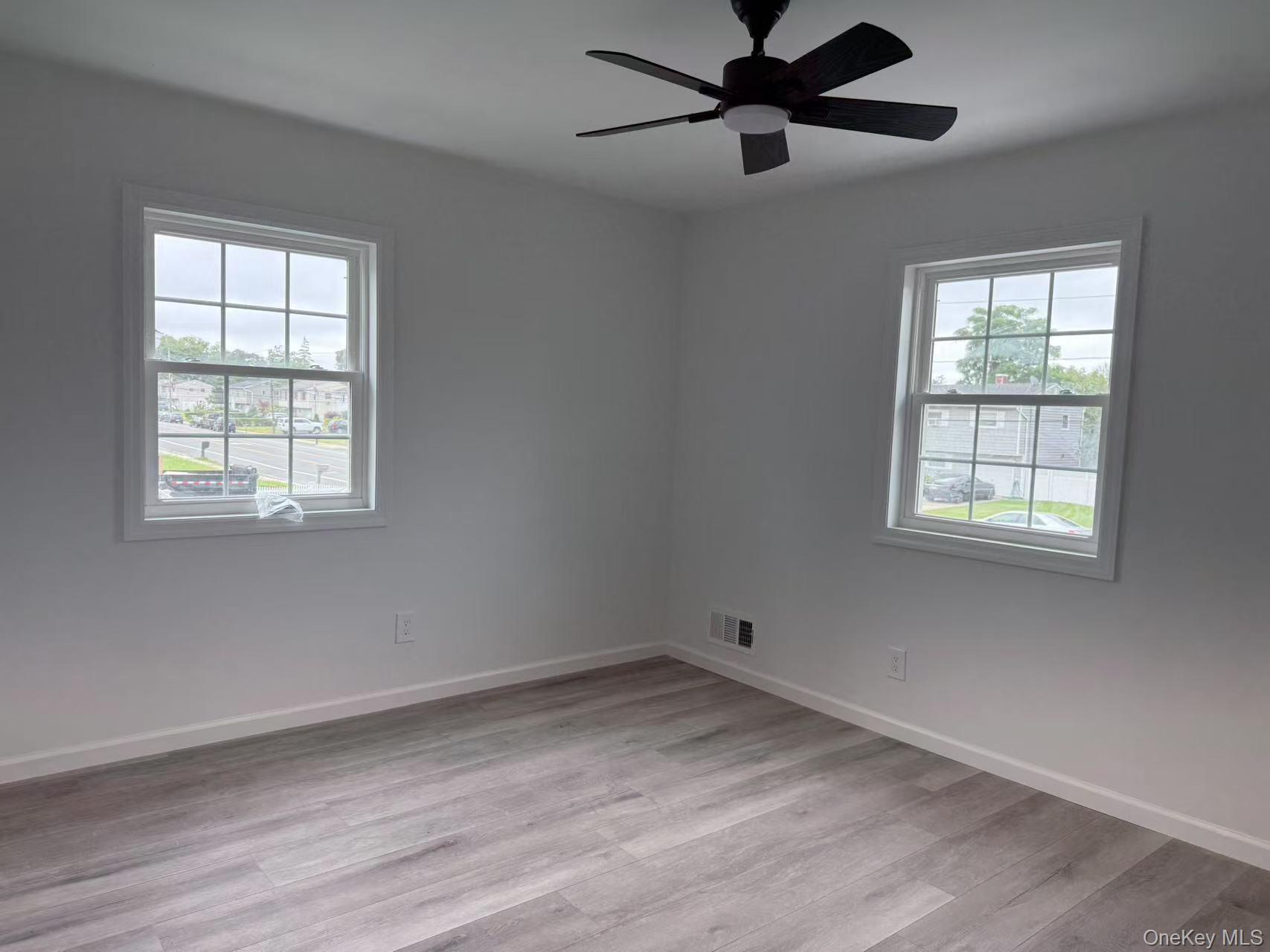 #18 photo, 495 Hawkins Road, सफ़ोक काउंटी Selden , NY 11784