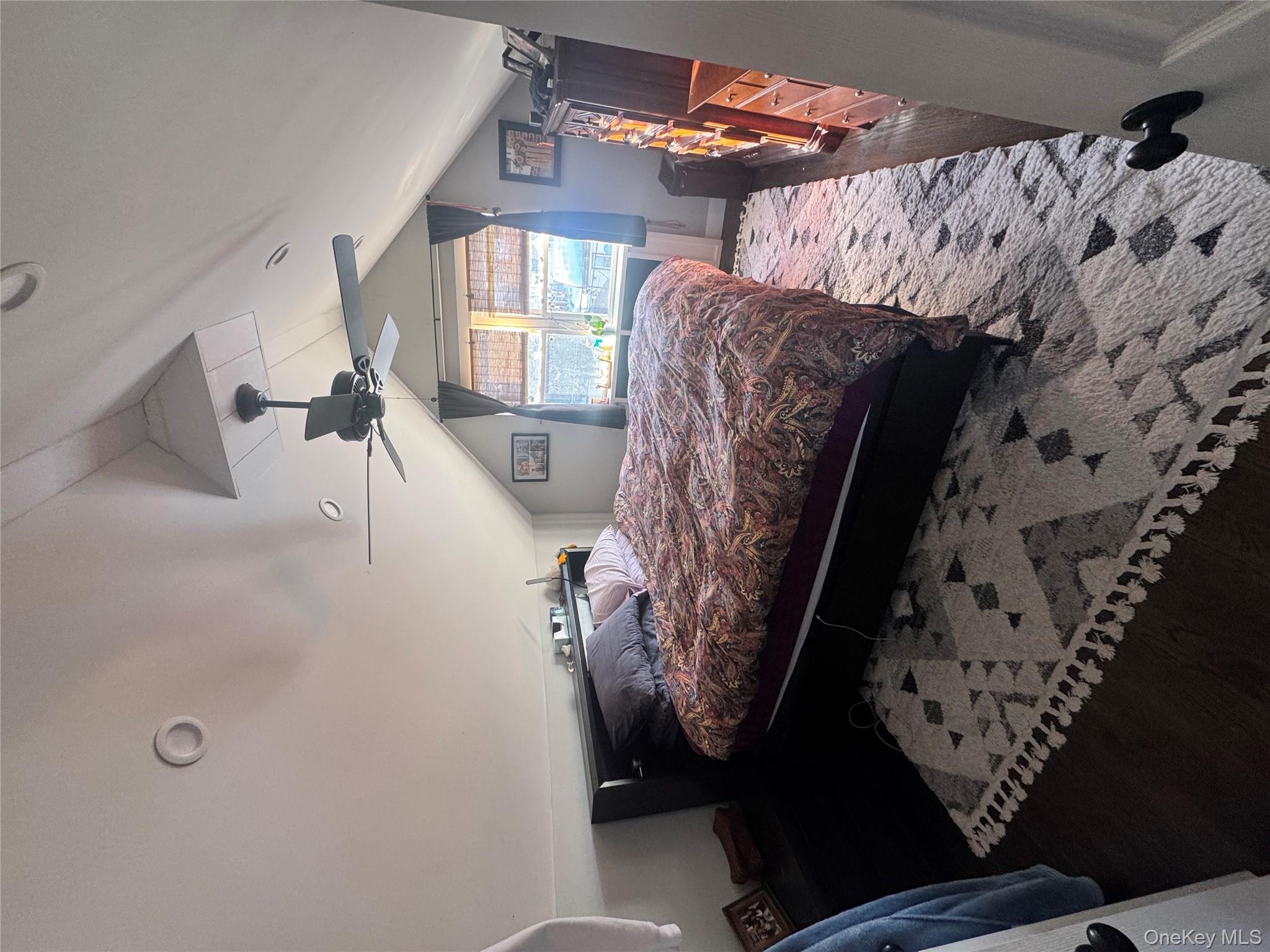 #16 photo, 122 E Fulton Street, מחוז נסאו Long Beach , NY 11561