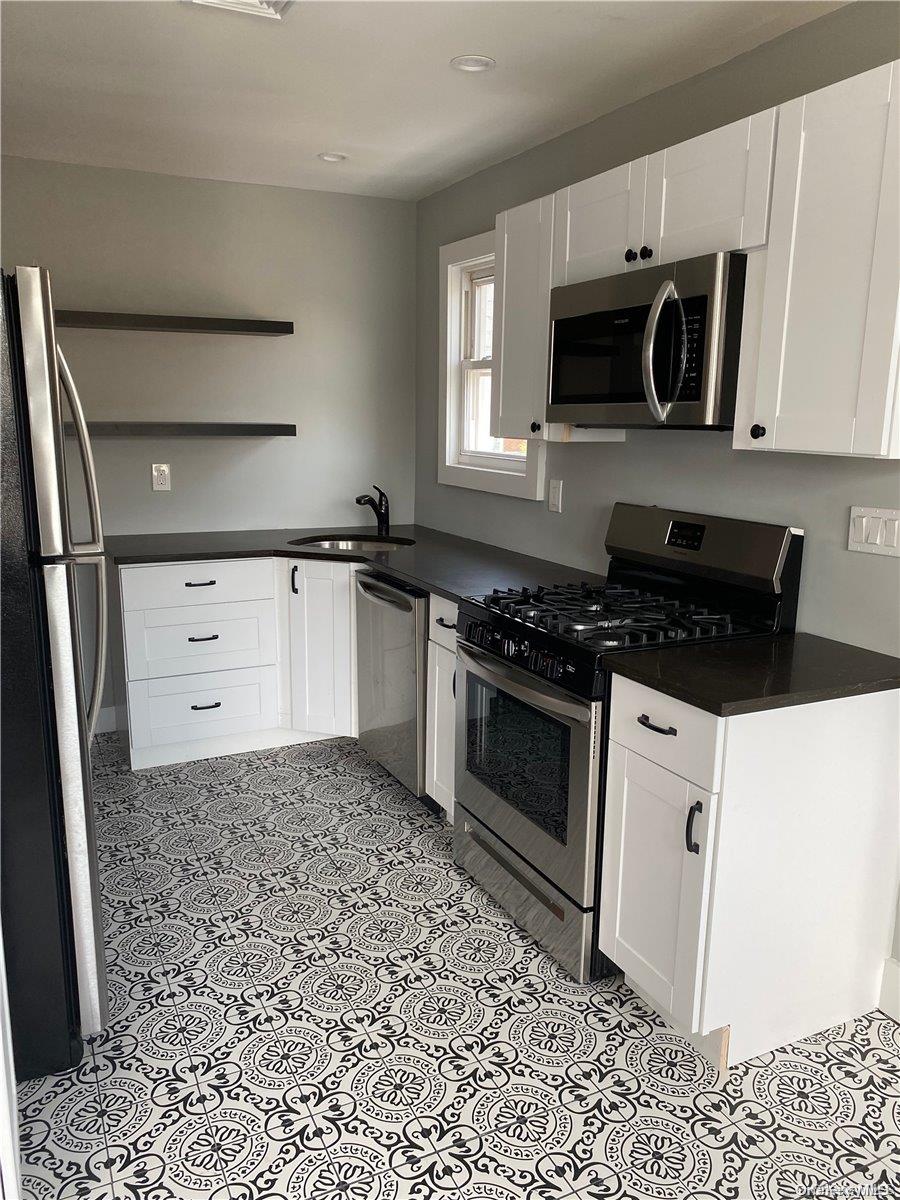 #2 photo, 122 E Fulton Street, מחוז נסאו Long Beach , NY 11561