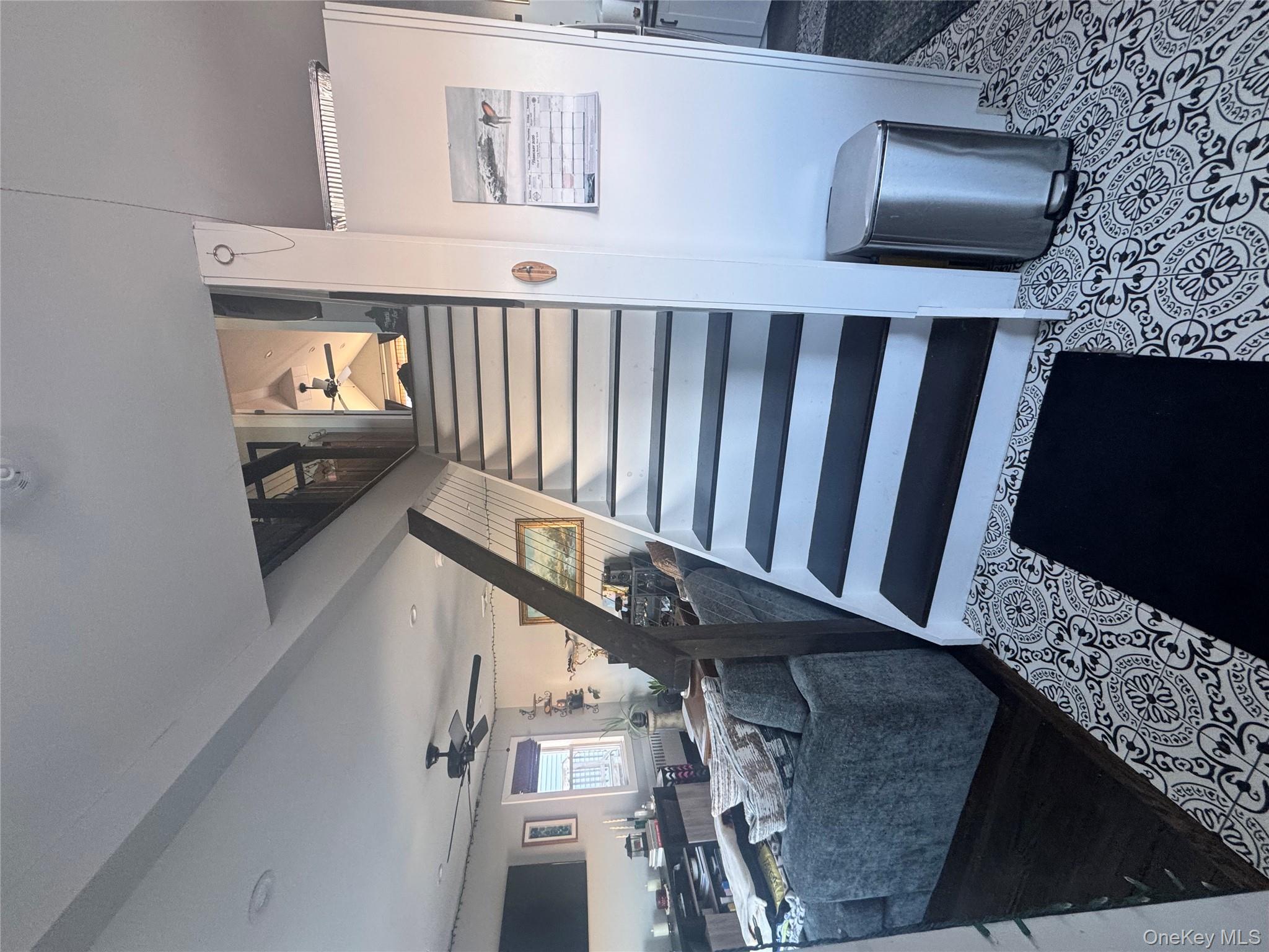 #9 photo, 122 E Fulton Street, מחוז נסאו Long Beach , NY 11561