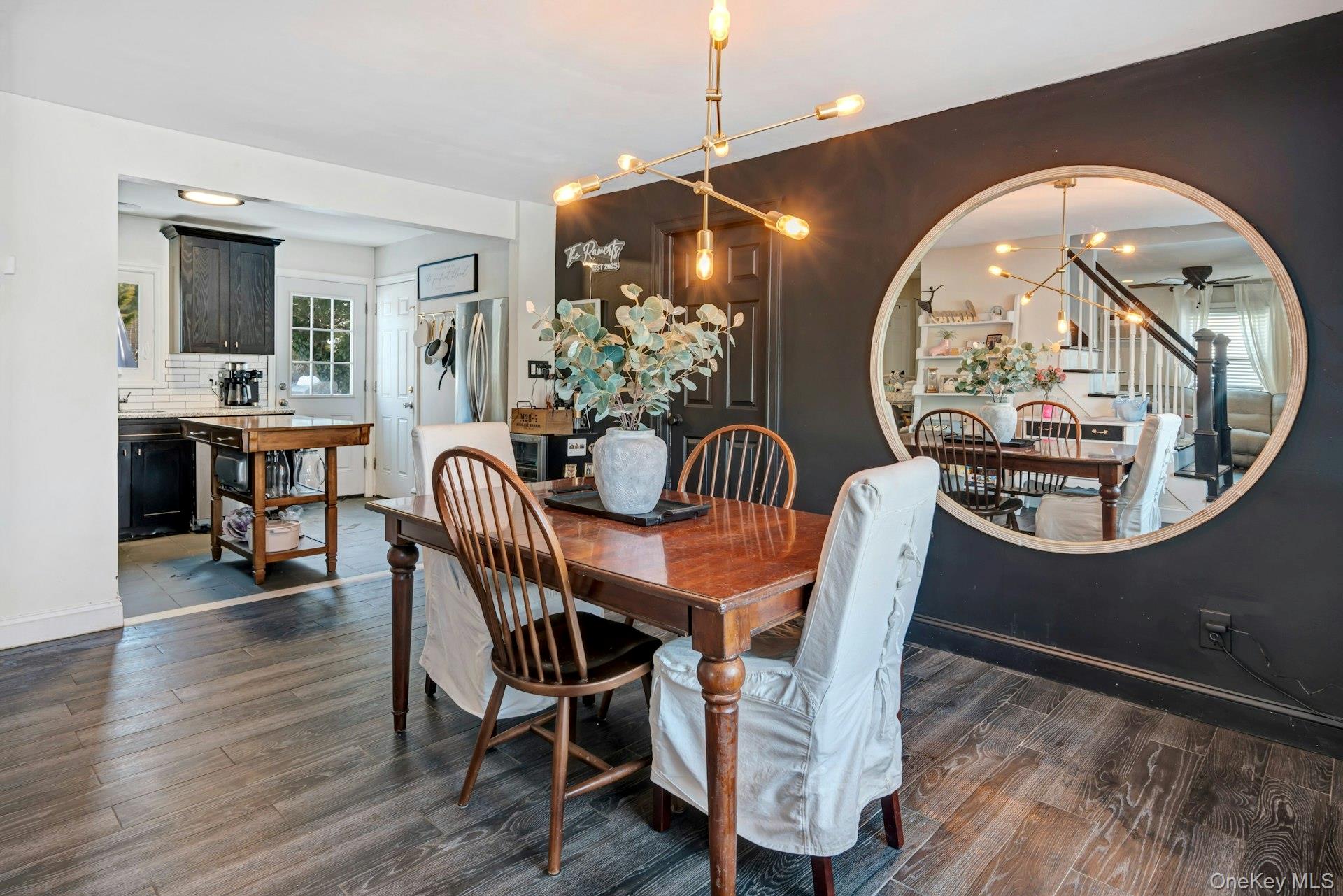 #5 photo, 35 Kenwood Avenue, מחוז נסאו Massapequa , NY 11758