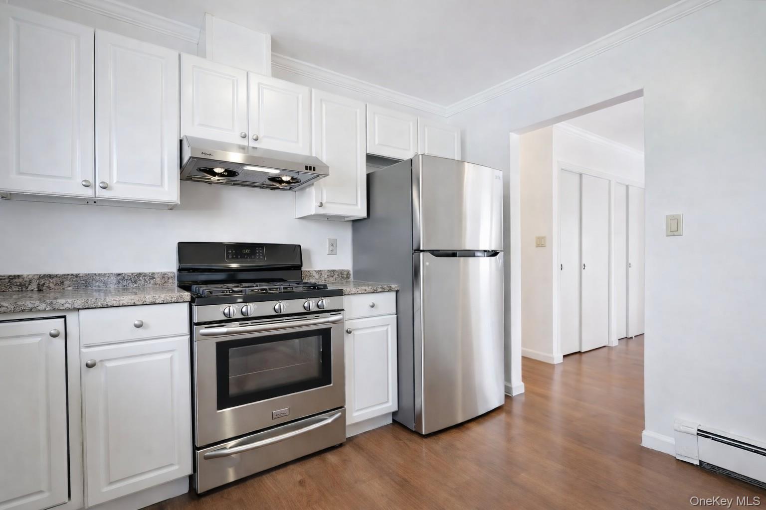 #5 photo, 82A 5th Avenue, Westbury , NY 11590