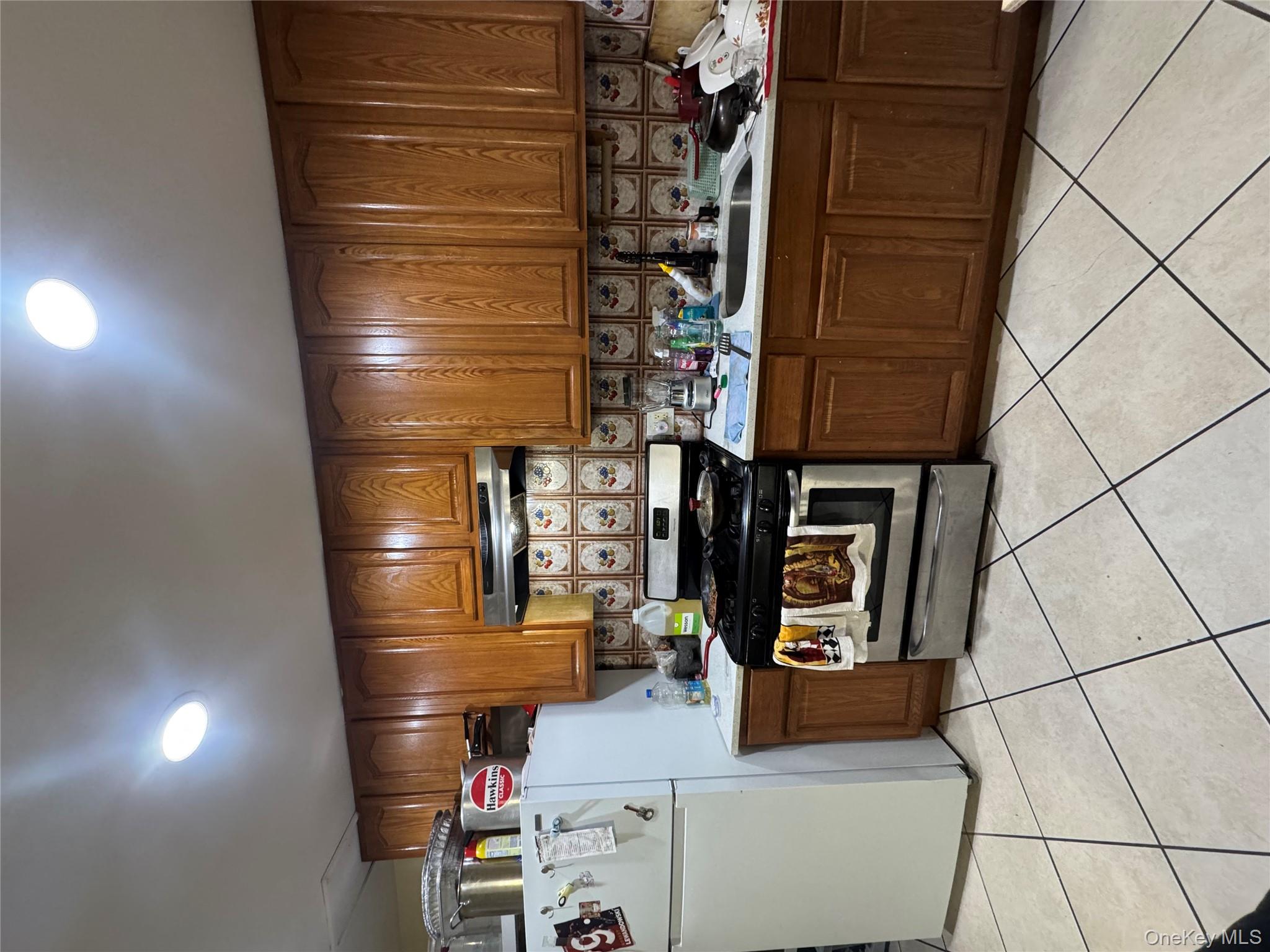 #3 photo, 10416 134th Street, Richmond Hill S. , NY 11419